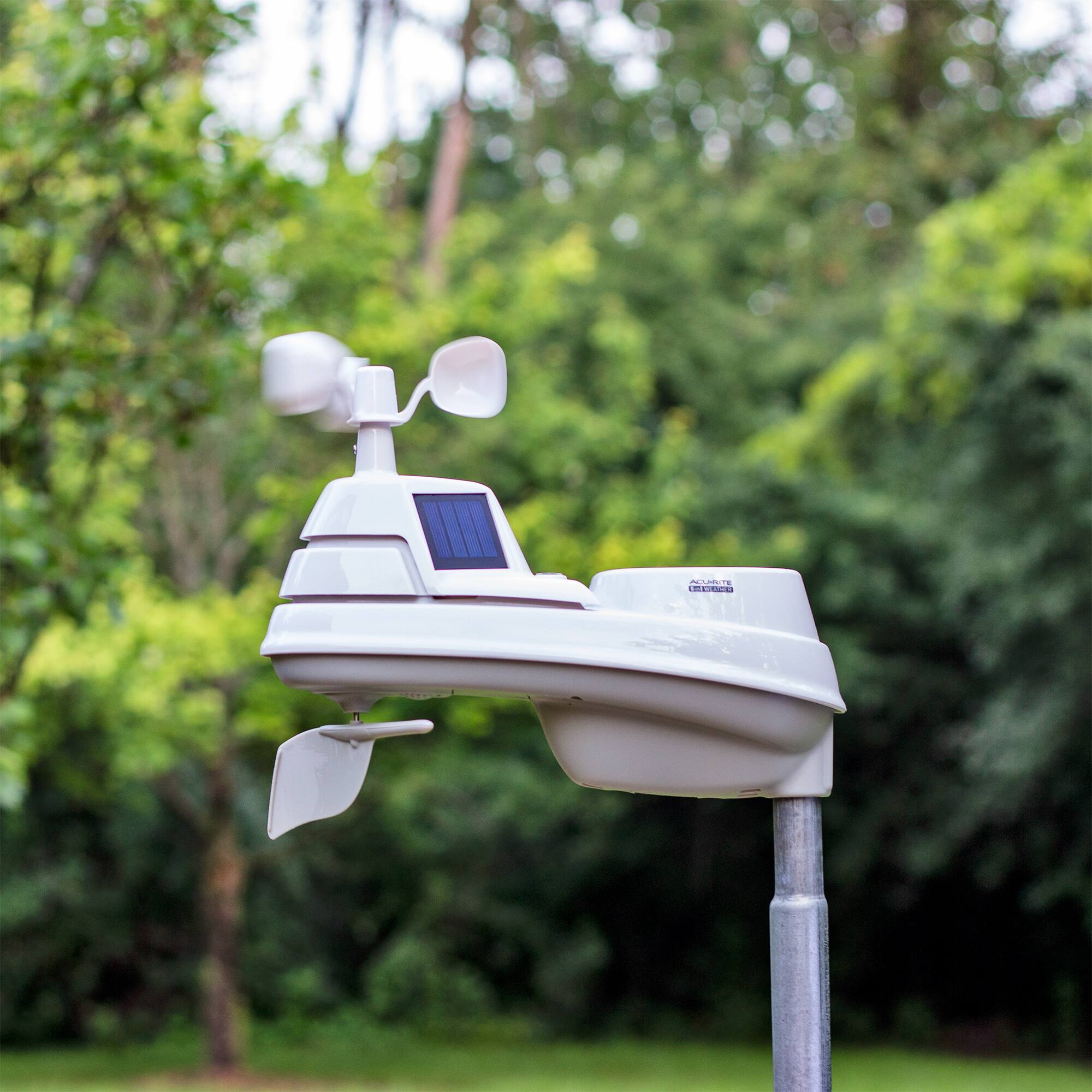 Alt View 17. AcuRite - Iris (5-in-1) Weather Station - White/Black.