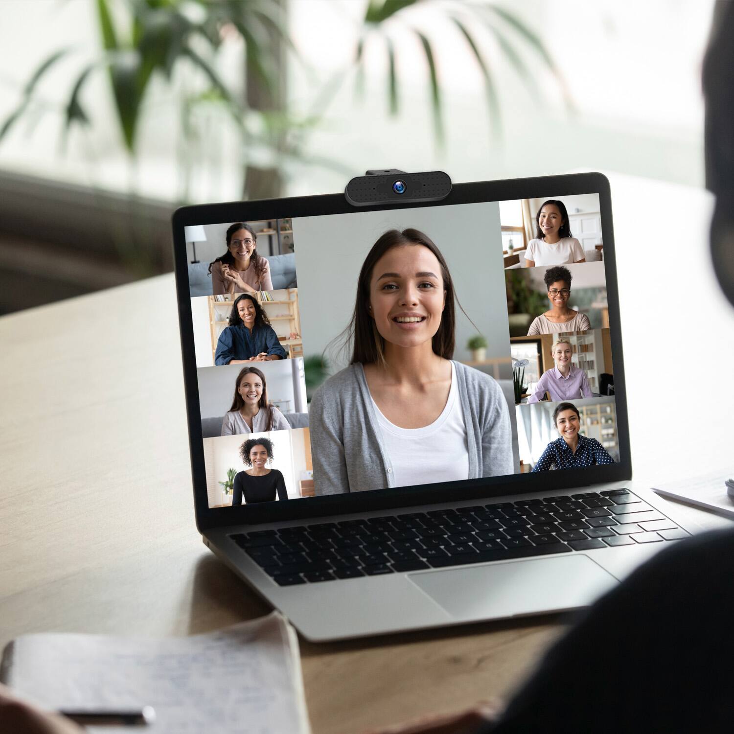 Alt View 1. OTM Essentials - OTM Essentials HD Pro Webcam.