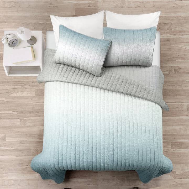 Angle. Hivvago - Full/Queen Aqua Blue and Grey Lightweight Polyester Fabric 3 Piece Quilt Set - Aqua Blue and Grey.
