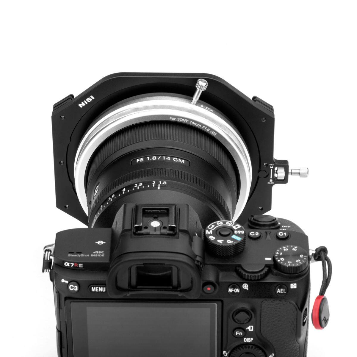 Nisi  
LOCK For SONY 14mm F1.8 GM  
FE 1.8/14 GM  
LOOK  
4 I  
2,8  
2 1.8 I  
4K SteadyShot INSIDE X7 III  
1 2 M S A  
3 S&Q C2 P  
OFF C1 2 & 1 3 o CA  
C3  
MENU  
AF-ON  
AEL  
Fn DISP