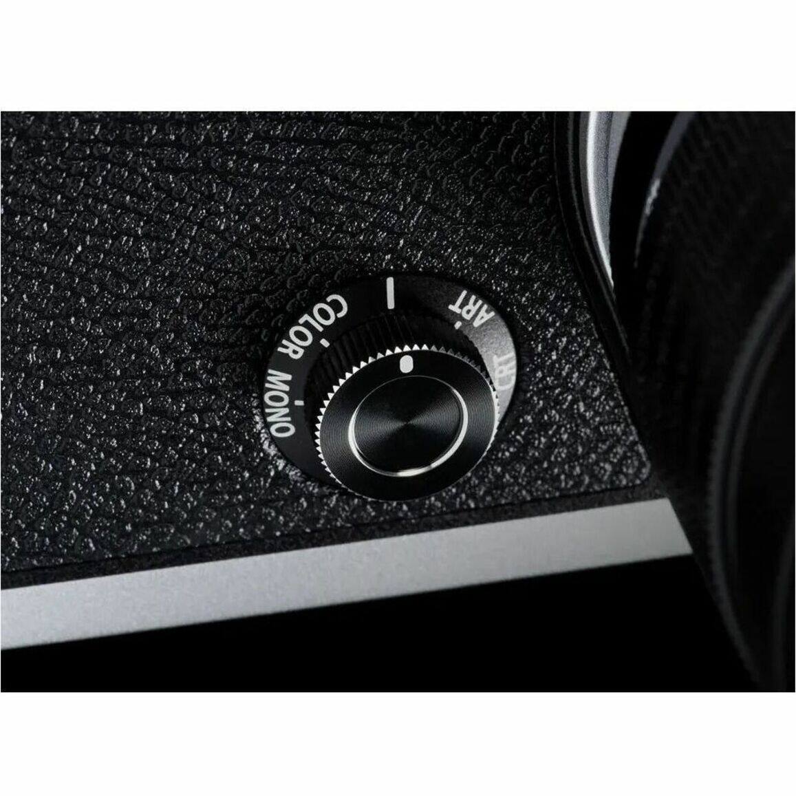 The text on the image reads "COLOR MONO ART CRT." This is a description of the camera's capabilities, indicating that it can capture both color and monochrome images, and it is an artistic camera.