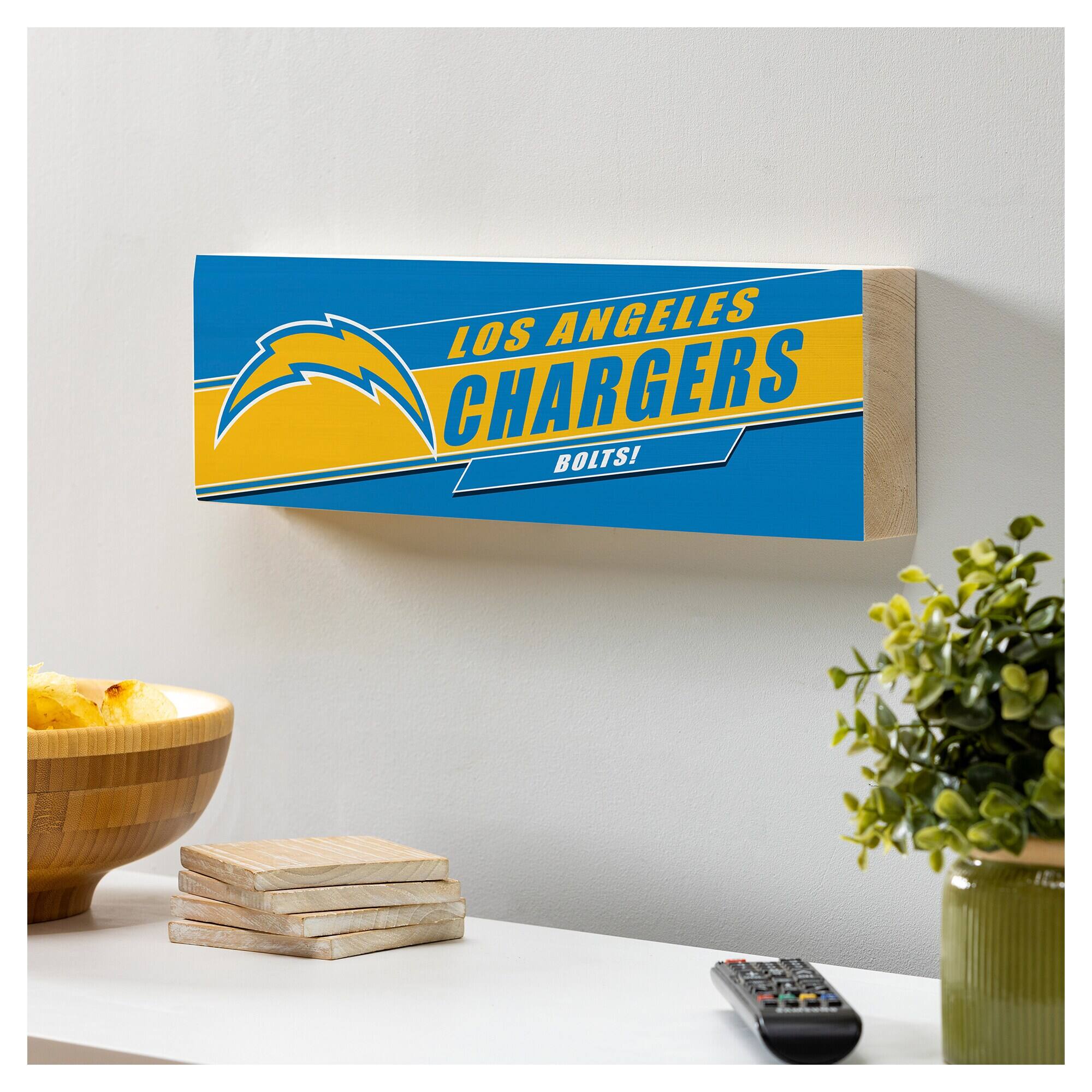 LOS ANGELES  
CHARGERS  
BOLTS!