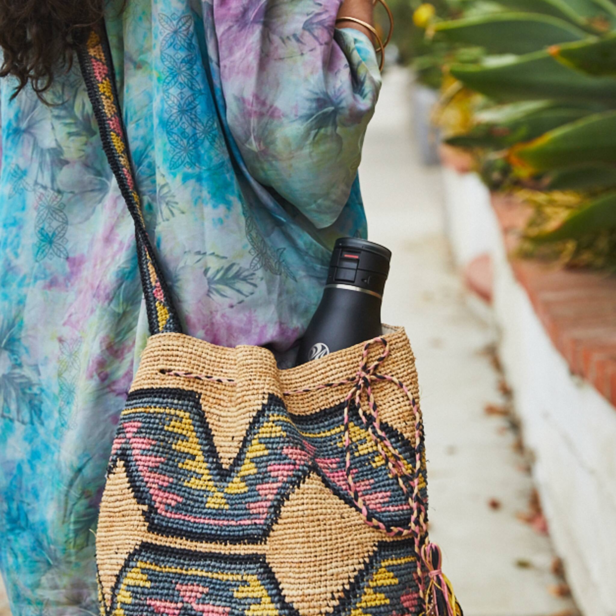 Alt View 14. Takeya - Traveler 25-oz. Leakproof Flip-Lock Mug - Onyx.