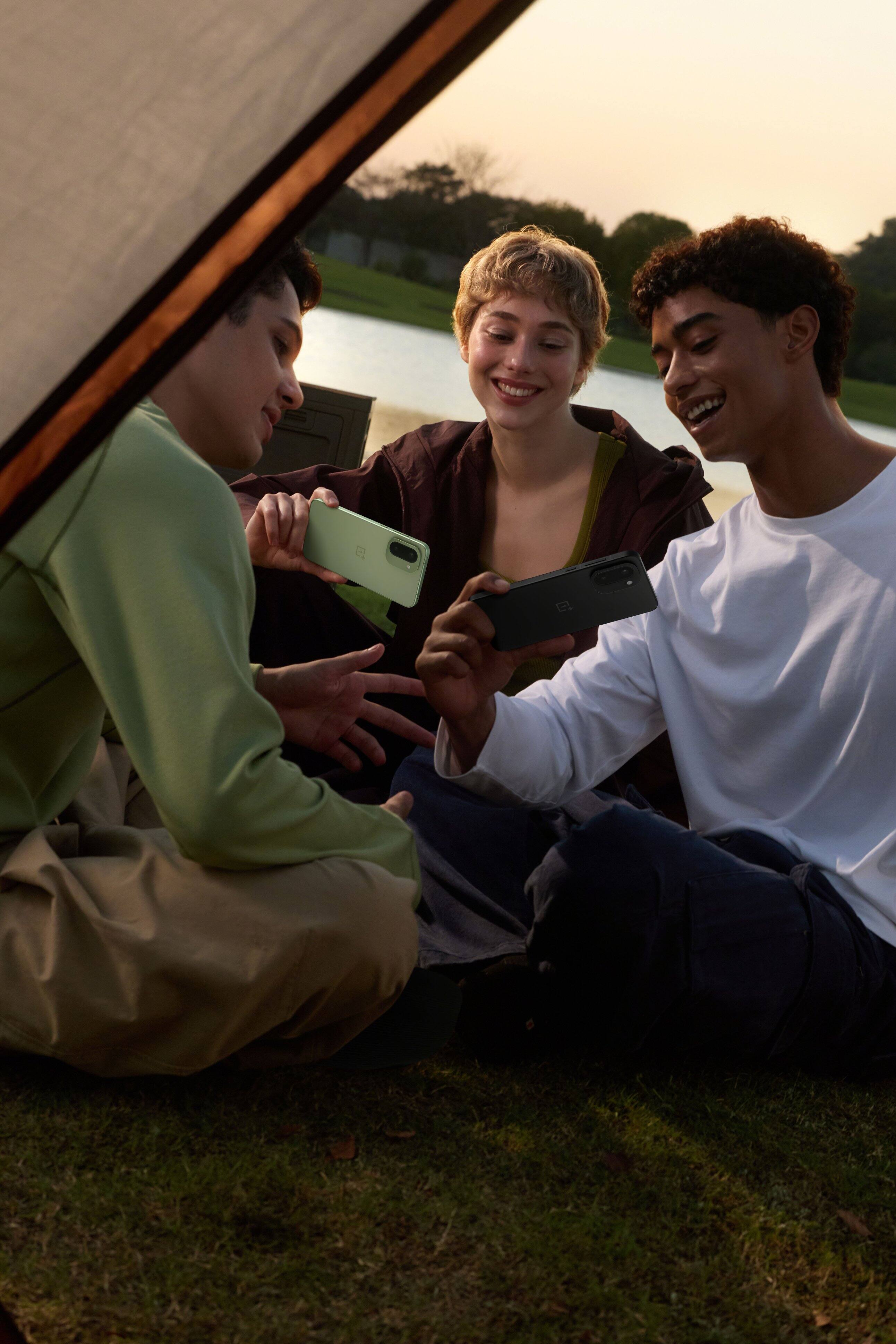 Alt View 10. OnePlus - 15R 256GB (Unlocked) - Mint Breeze.