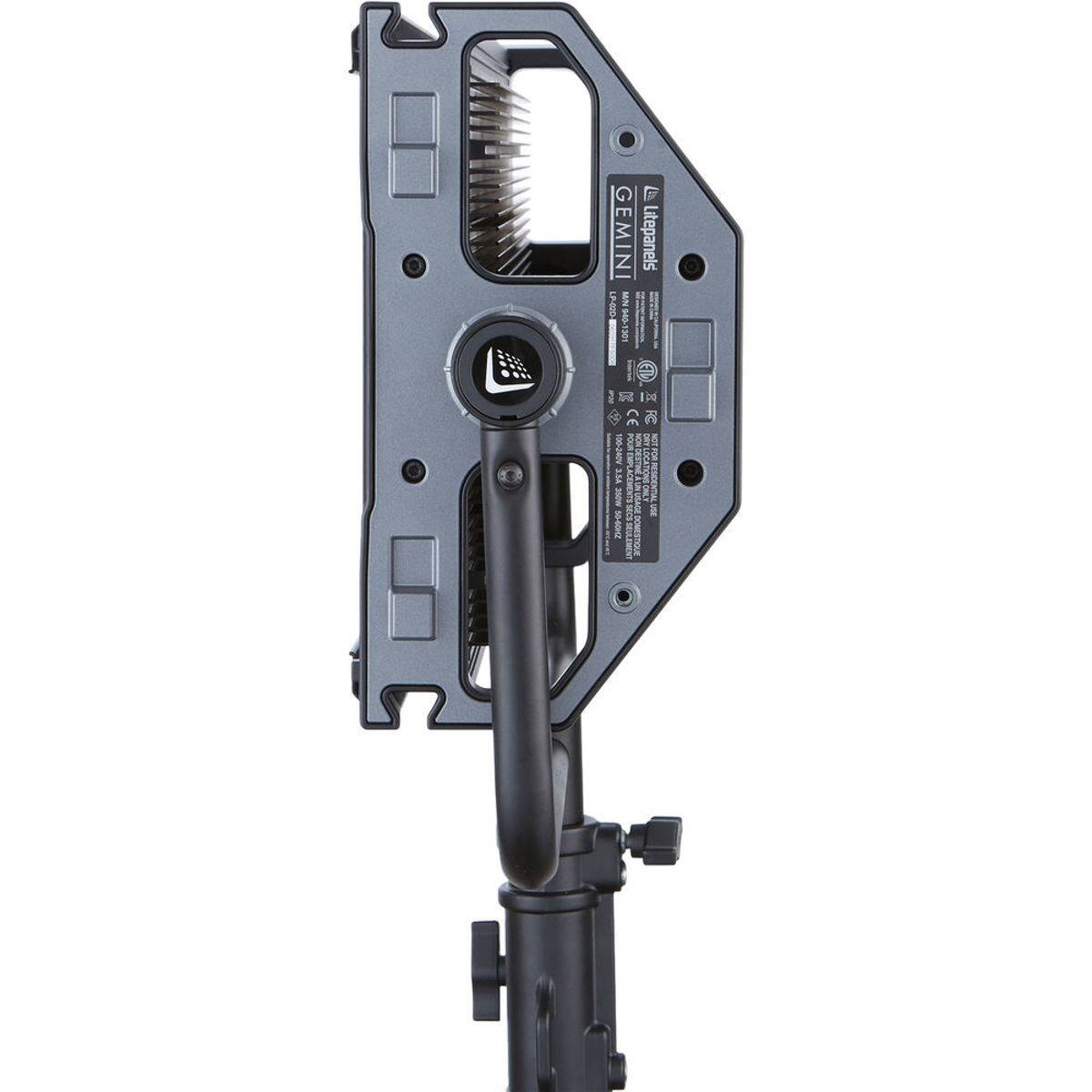 F GEMINI M NI Litepanels LP400 h/m 040-1301 I R I be CE FC i i I I ARO i I 15A AIT ML RESDEVTIAL 300W UNURACE mn n- PULE