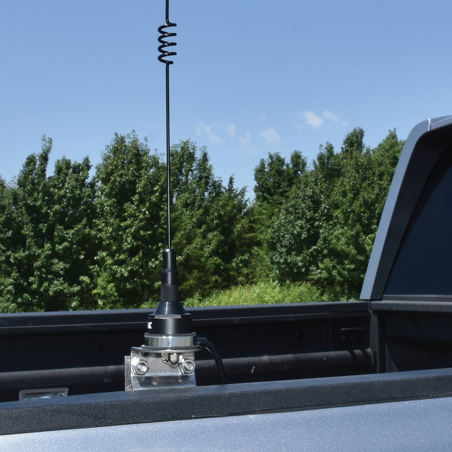 Left. Tram - Tram 1181 Pretuned Dual-band 140 Mhz To 170 Mhz Vhf/430 Mhz To 450 Mhz Uhf Amateur Radio Antenna With Nmo Mounting - Silver.