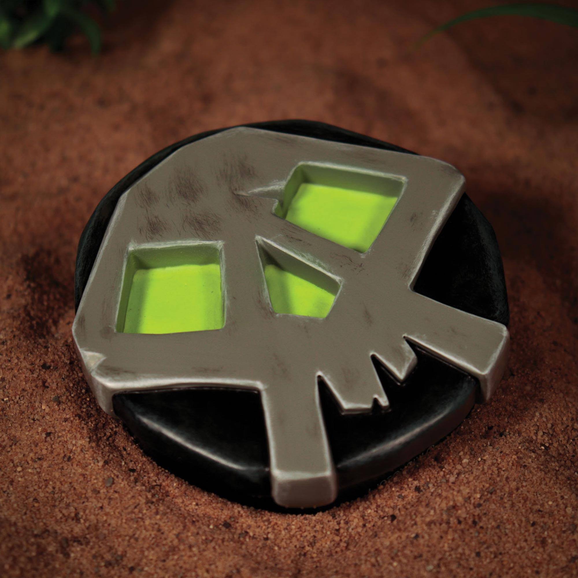Alt View 5. Fanattik - Sea Of Thieves Limited Edition Stronghold Key Resin Replica - Black.