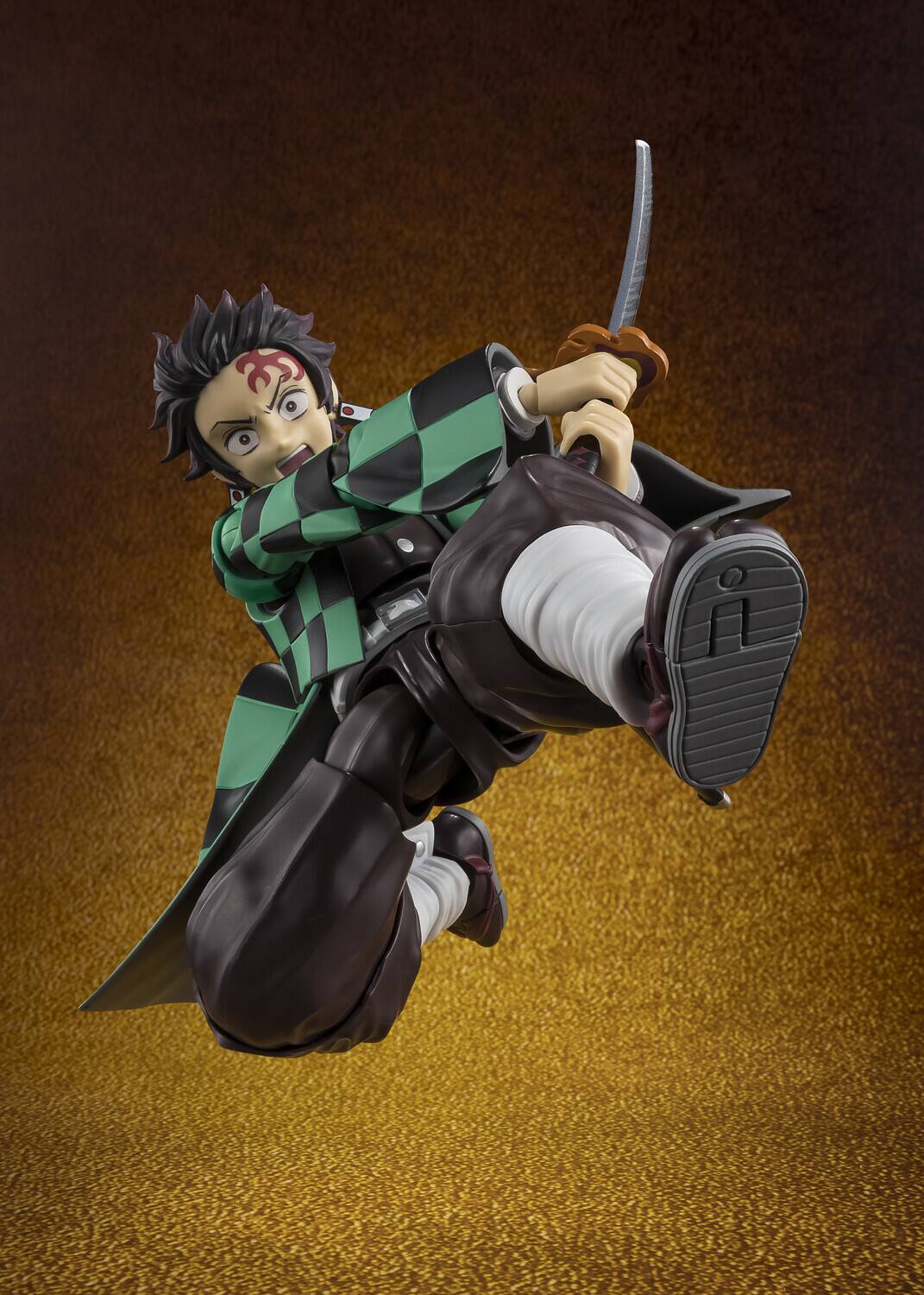Alt View 1. PopMarket - Tamashii Nations - Demon Slayer -  S.H.Figuarts - Tanjiro Kamado Final Battle in the Infinity Castle - COLLECTIBLES - Multicolor.