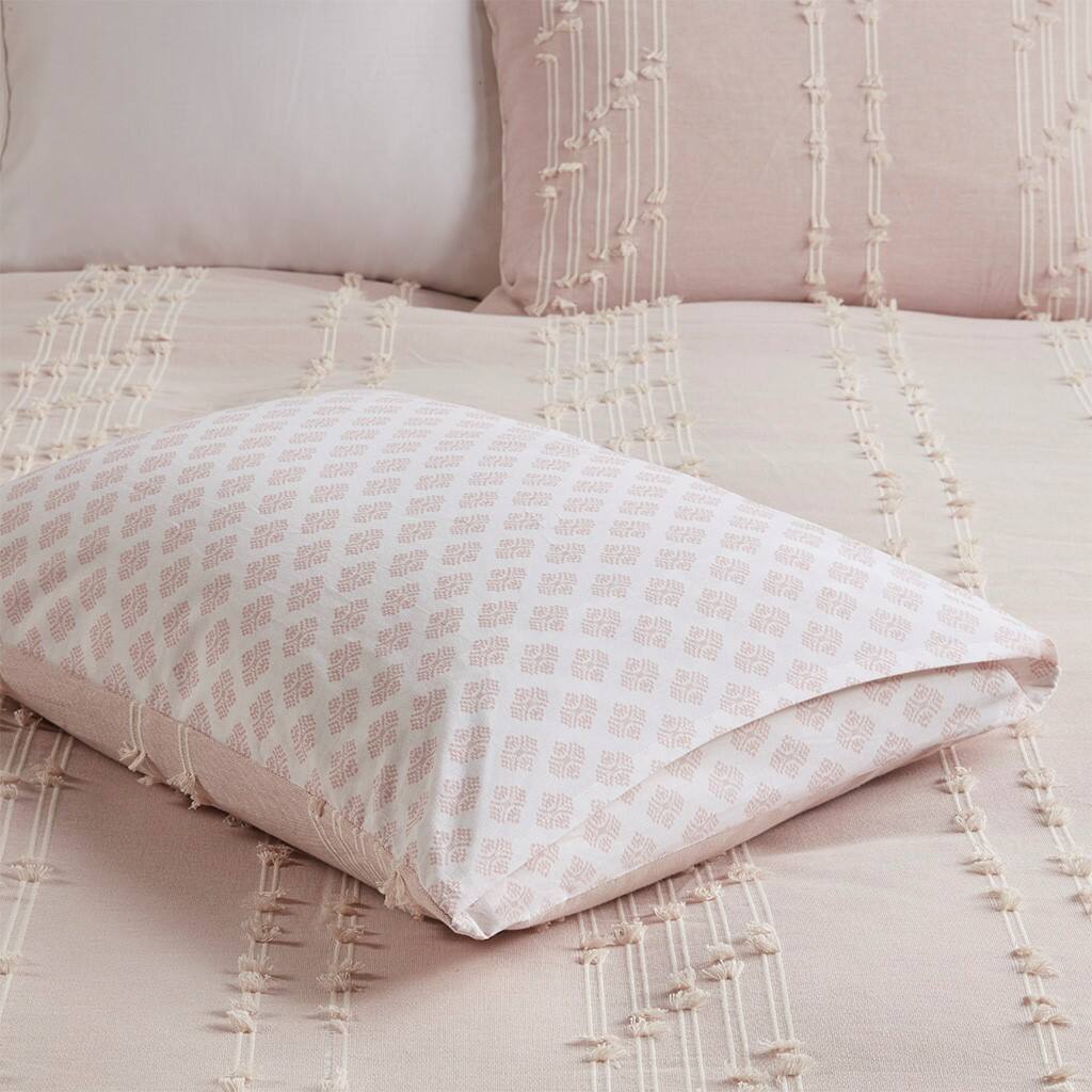 Alt View 3. Gracie Mills - Gracie Mills Trujillo 3-Piece Embroidered Stripes Cotton Jacquard Duvet Cover Set - Blush.