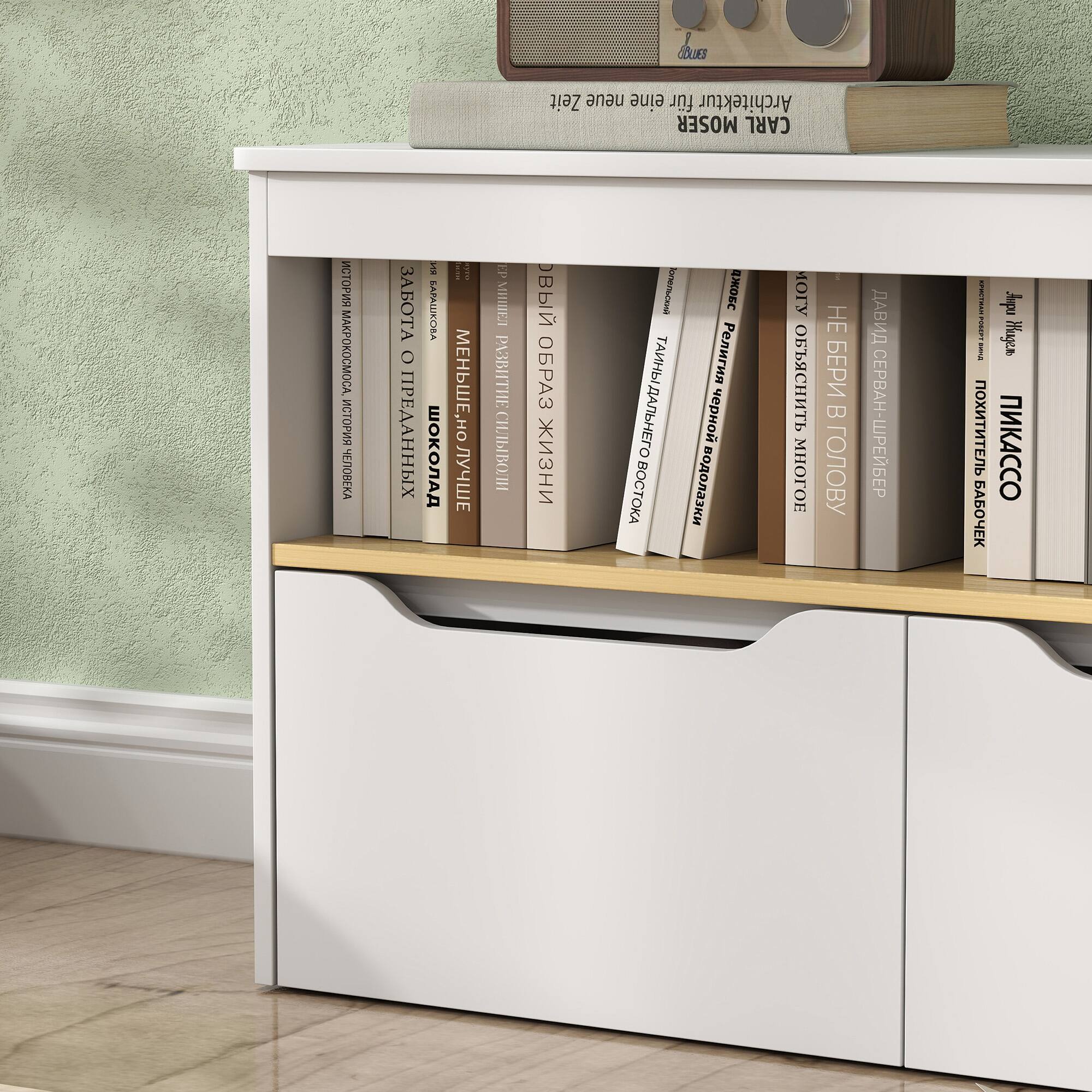 Sure, here is the corrected and grouped text from the image:

**Top Shelf:**
- "CARL MOSER"

**Books:**
1. "ЗАБОТА О ПЕРЕДАЧЕ НАСЛЕДСТВА"
2. "МЕЖДУНАРОДНОЕ ПРАВО"
3. "ПРАВОВАЯ СИСТЕМА РОССИИ"
4. "ПРАВОВАЯ СИСТЕМА РОССИИ"
5. "ПРАВОВАЯ СИСТЕМА РОССИИ"
6. "ПРАВОВАЯ СИСТЕМА РОССИИ"
7. "ПРАВОВАЯ СИСТЕМА РОССИИ"
8. "ПРАВОВАЯ СИСТЕМА РОССИИ"
9. "ПРАВОВАЯ СИСТЕМА РОССИИ"
10. "ПРАВОВАЯ СИСТЕМА РОССИИ"
11. "ПРАВОВАЯ СИС