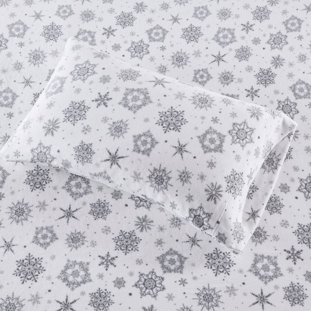 Alt View 2. Gracie Mills - Gracie Mills Lenora Microfleece Cozy Sheet Set - Grey Snowflake.