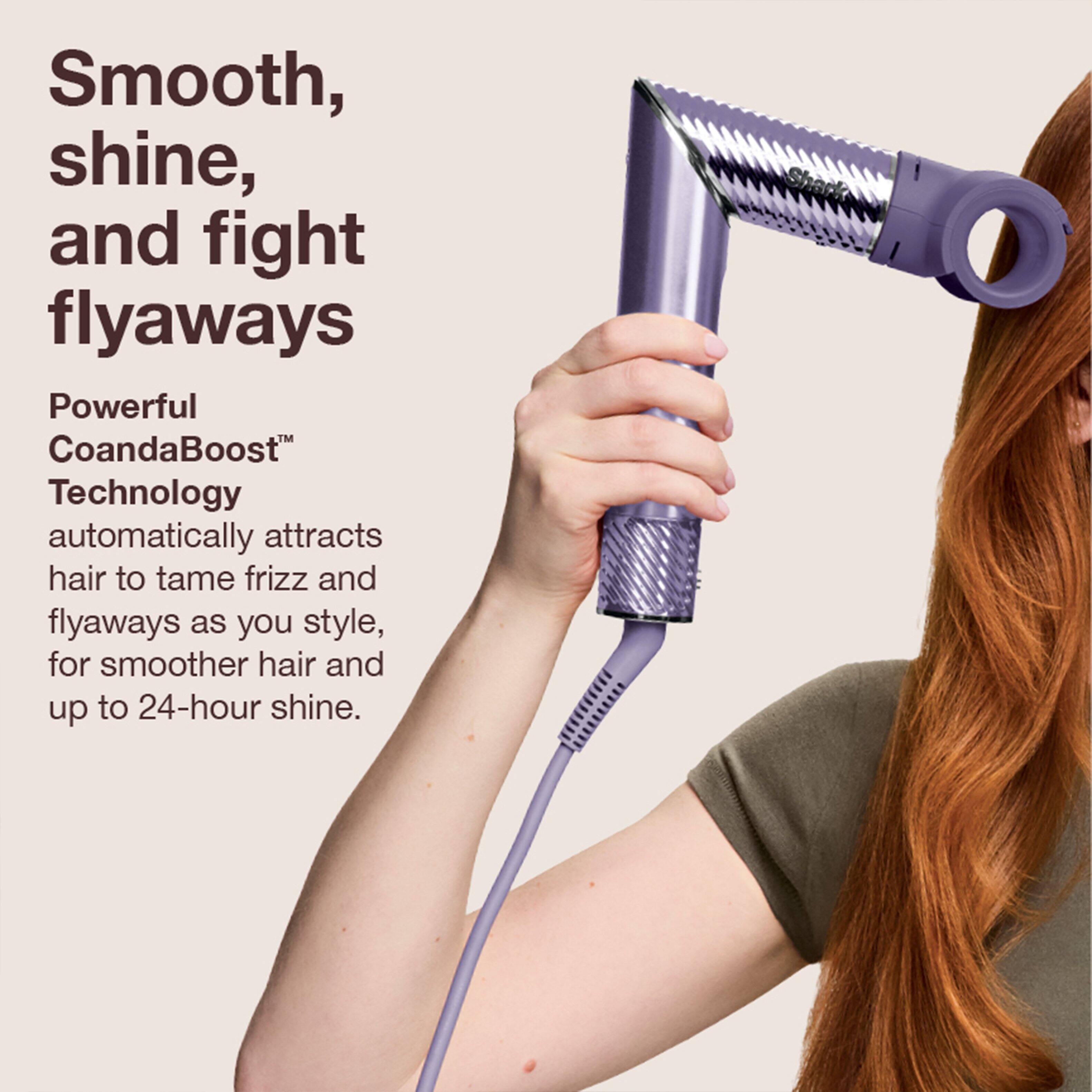 Smooth, shine, and fight flyaways

Powerful CoandaBoost™ Technology automatically attracts hair to tame frizz and flyaways as you style, for smoother hair and up to 24-hour shine.