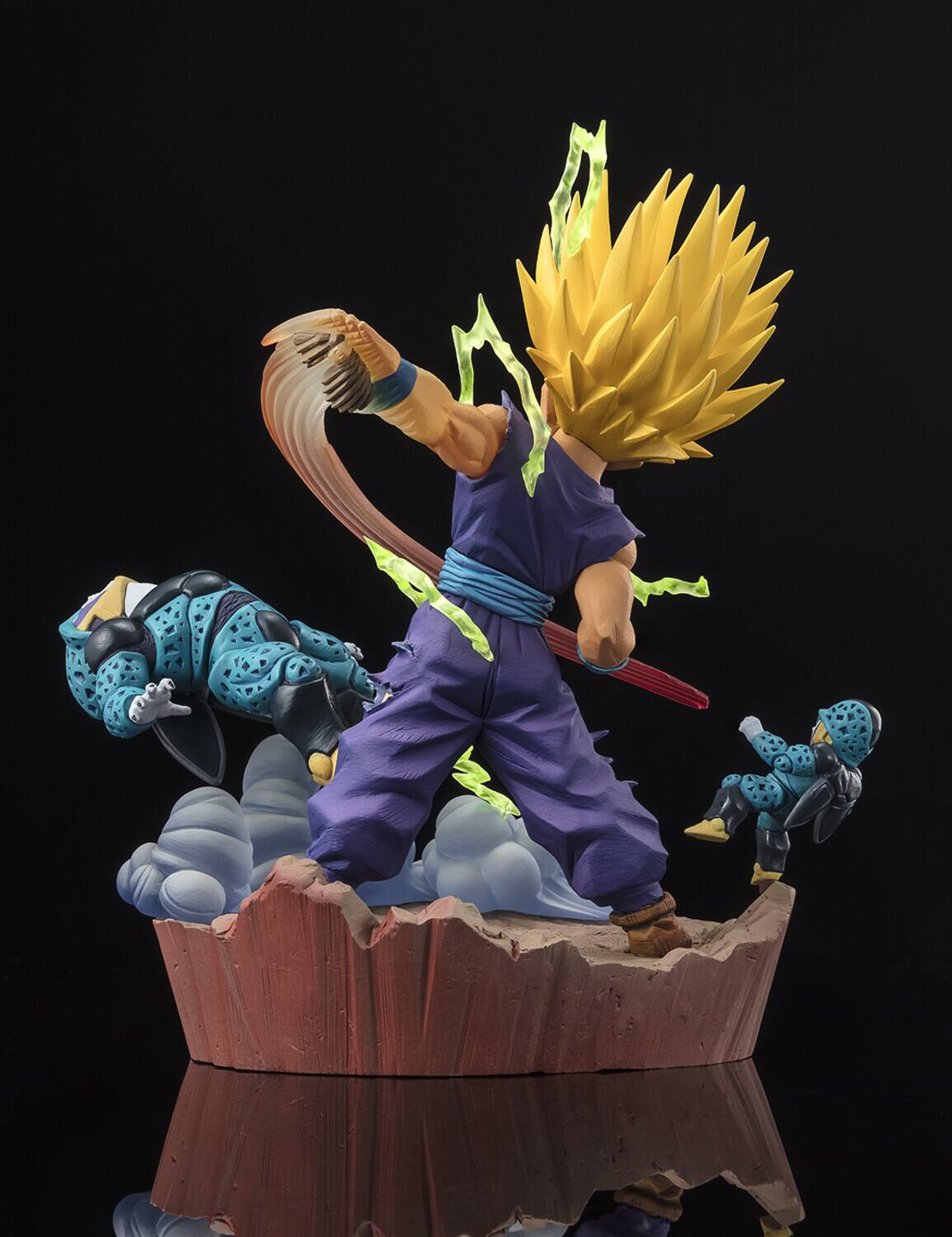 Alt View 2. Bandai - Tamashii Nations - Dragon Ball Z - FiuartsZERO  - Collectibles - Multicolor.
