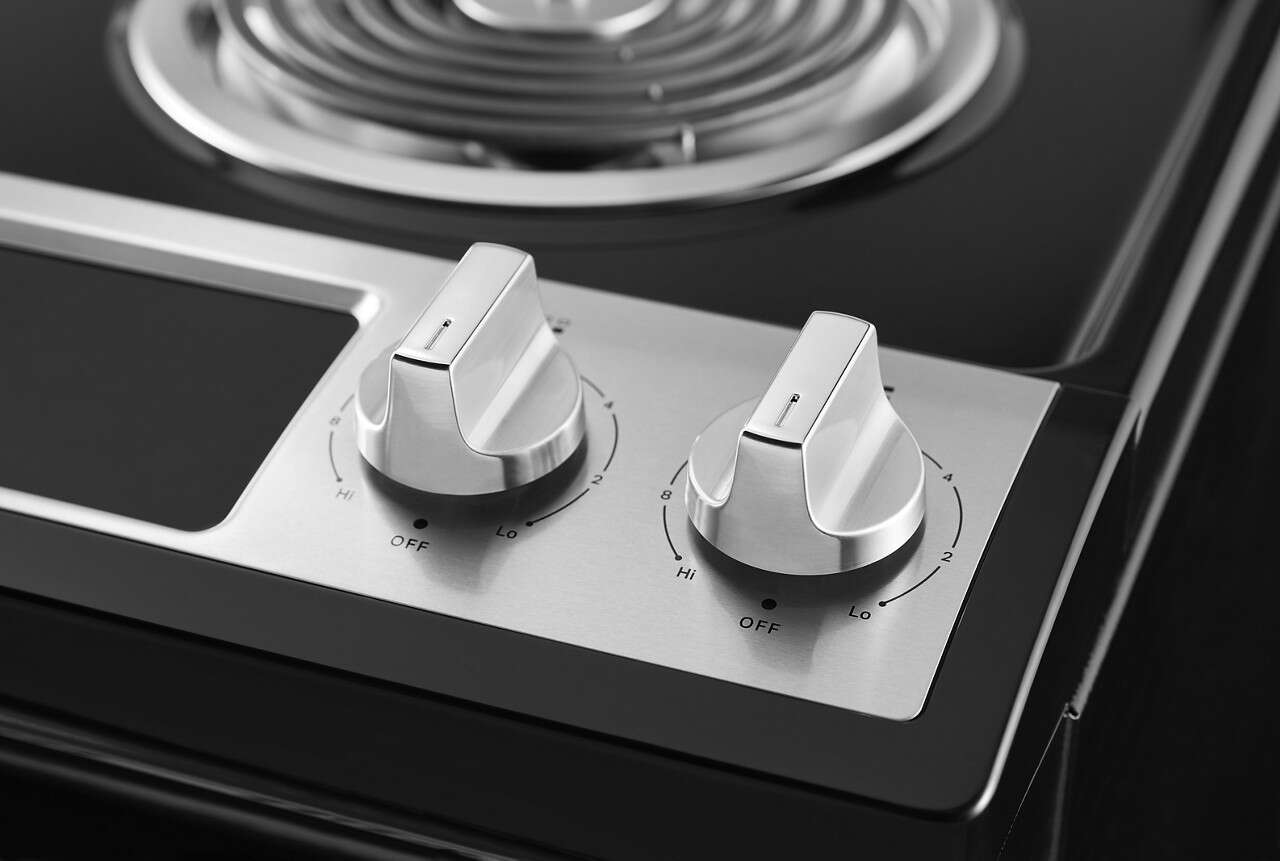 Alt View 16. Whirlpool - 4.8 Cu. Ft. Electric Range - Stainless Steel.