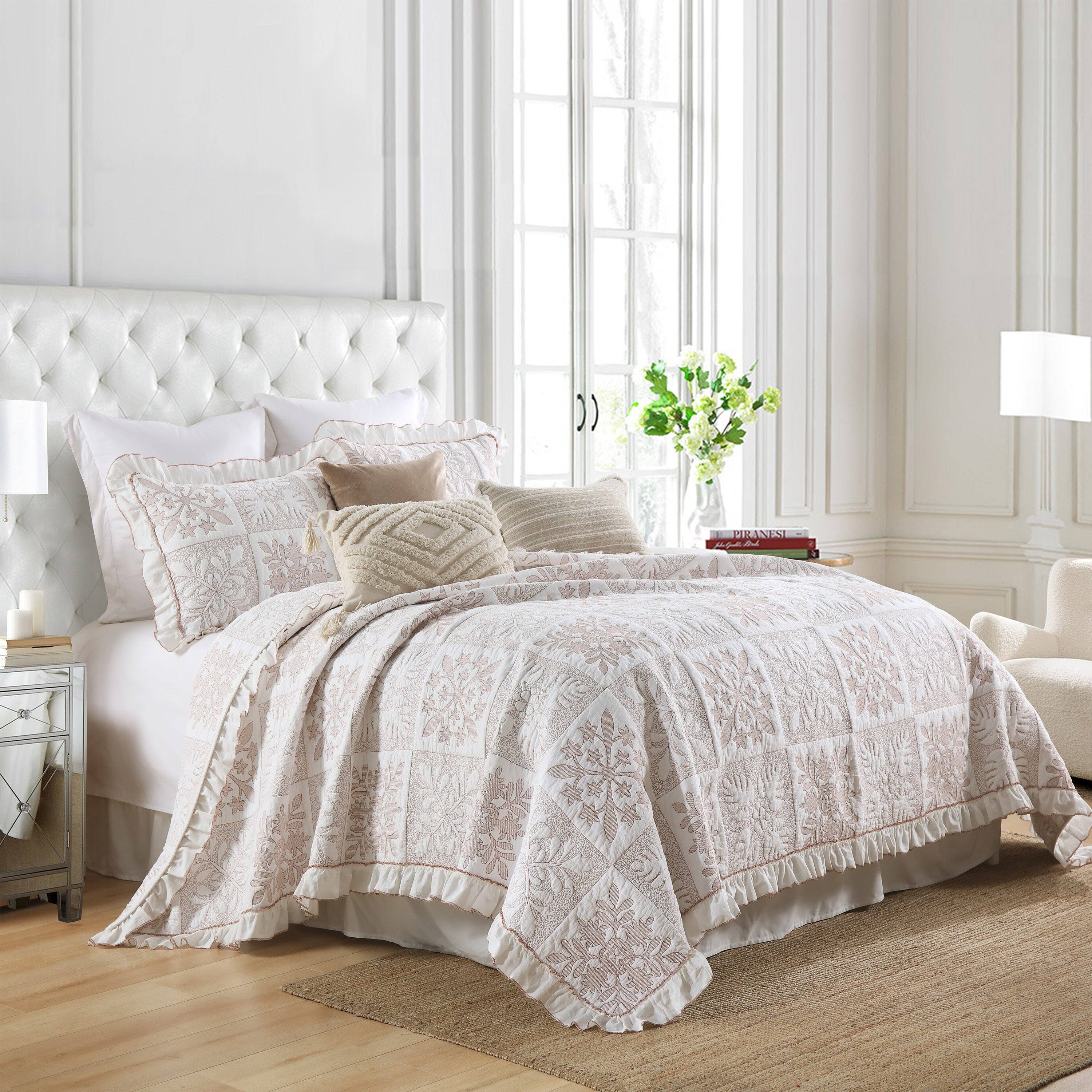 Angle. MarCielo - MarCielo 3-Piece Patchwork Bedspread Set Cotton Coverlet Set Lightweight Quilt Set Ruffle - Beige.