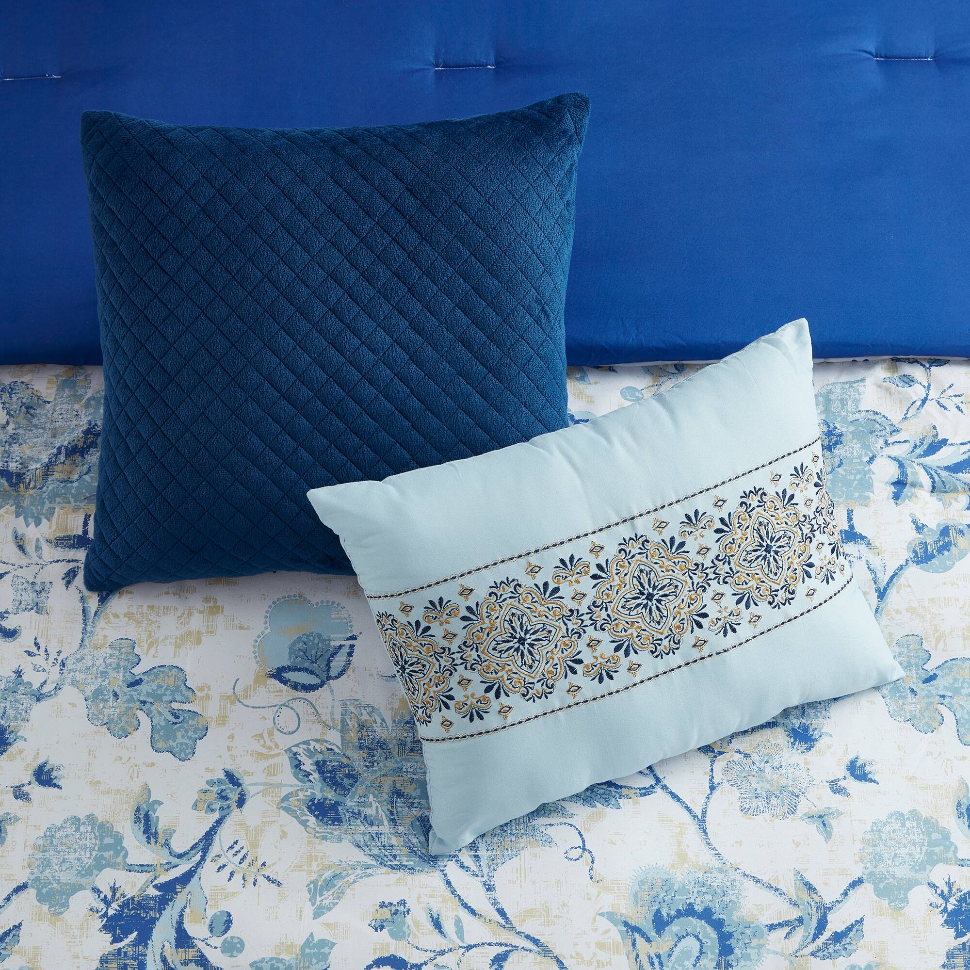 Back. Sweet Home Collection - 7pc Margolis All Season Comforter & Decorative Pillow Set - King - Multicolored.