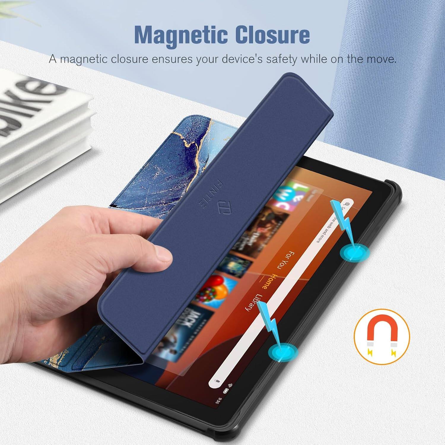 Magnetic Closure  
A magnetic closure ensures your device's safety while on the move.