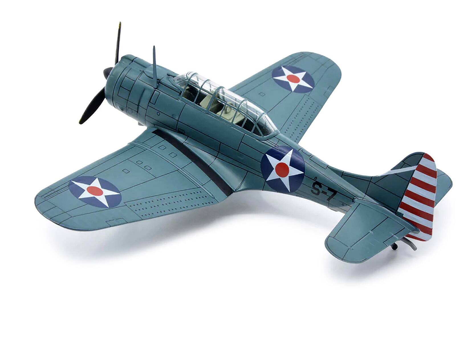 Angle. War Birds of WWII - Douglass SBD-3 Dauntless Bomber Plane (United States Navy 1938) 1/72 Diecast Model by Warbirds of WWII - Blue.