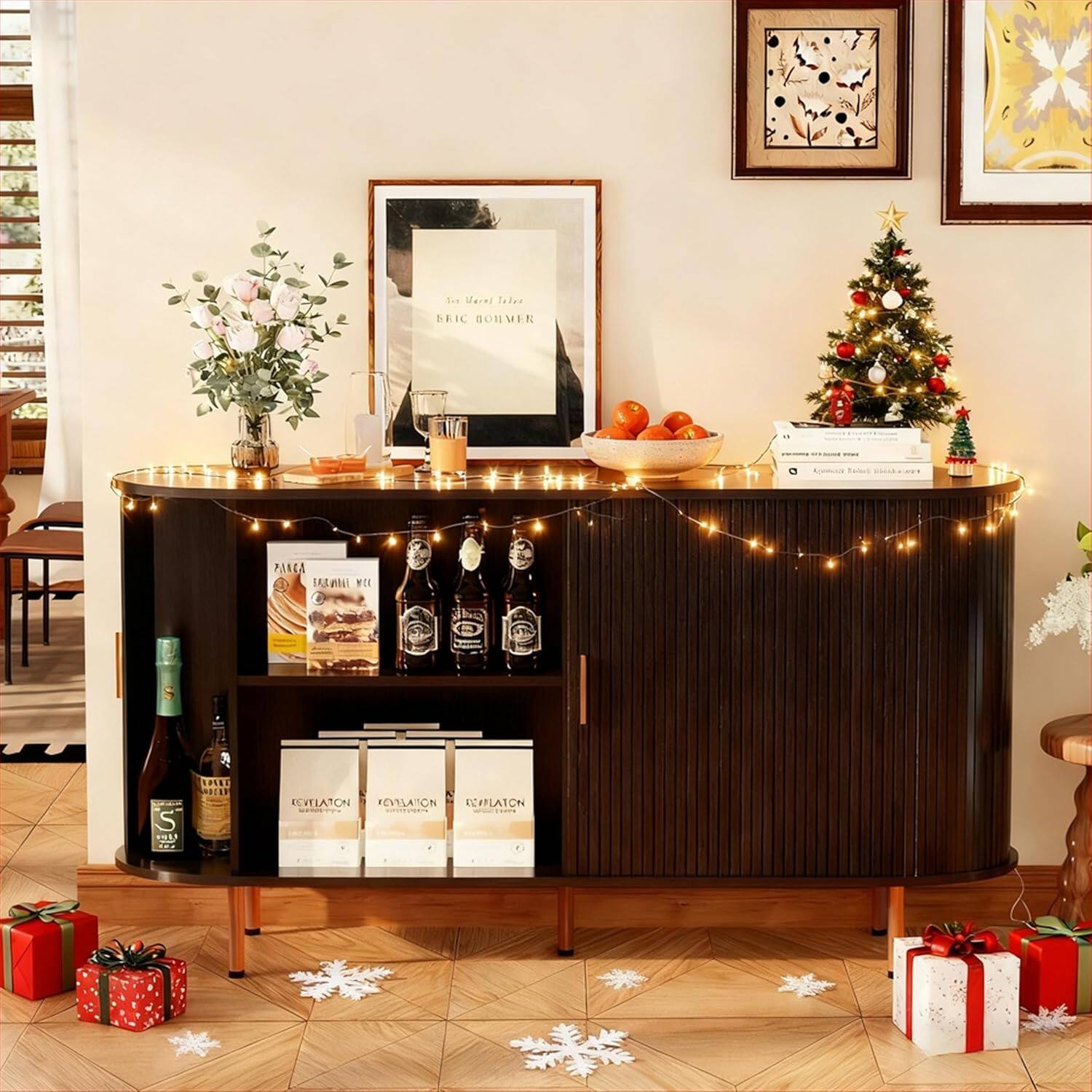 Sure, here is the corrected and grouped text from the image:

---

**Top Left:**
- "Uerei leden ERIC GORVER Tabes PARCA 1 FEE S U PERT EILE RUITIATON CVILAION EPLAION"

**Top Center:**
- "So Many Things"
- "ERIC BOLWER"

**Top Right:**
- "Kapitän Pilsner"
- "Kapitän Pilsner"
- "Kapitän Pilsner"

**Bottom Left:**
- "PARCA"
- "EXPLORATION"
- "EXPLORATION"
- "EXPLORATION"

**Bottom Right:**
- "Kapitän Pilsner"
- "Kapitän Pilsner"
- "Kapitän Pilsner"

---

This text appears to be a mix of decorative and brand names, possibly from a festive or holiday-themed setting.