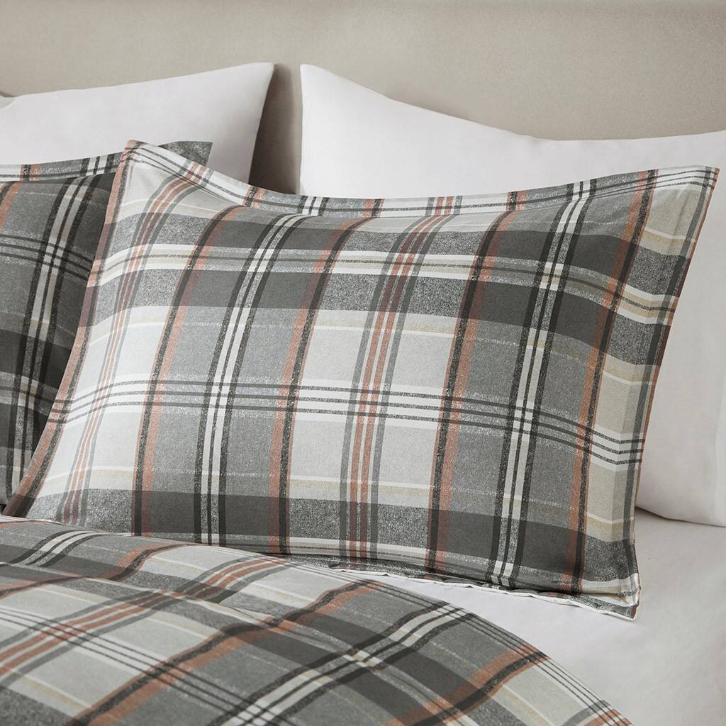 Alt View 2. Gracie Mills - Gracie Mills Simone Plaid Duvet Set - Tan/Gray.