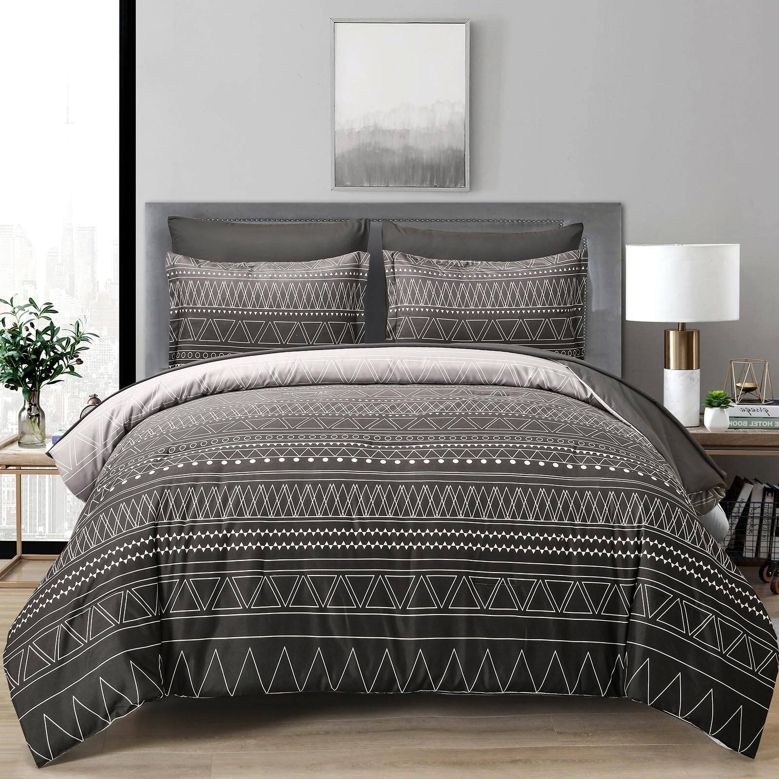 The text on the image reads:

"flage ROOB HOTES 1"