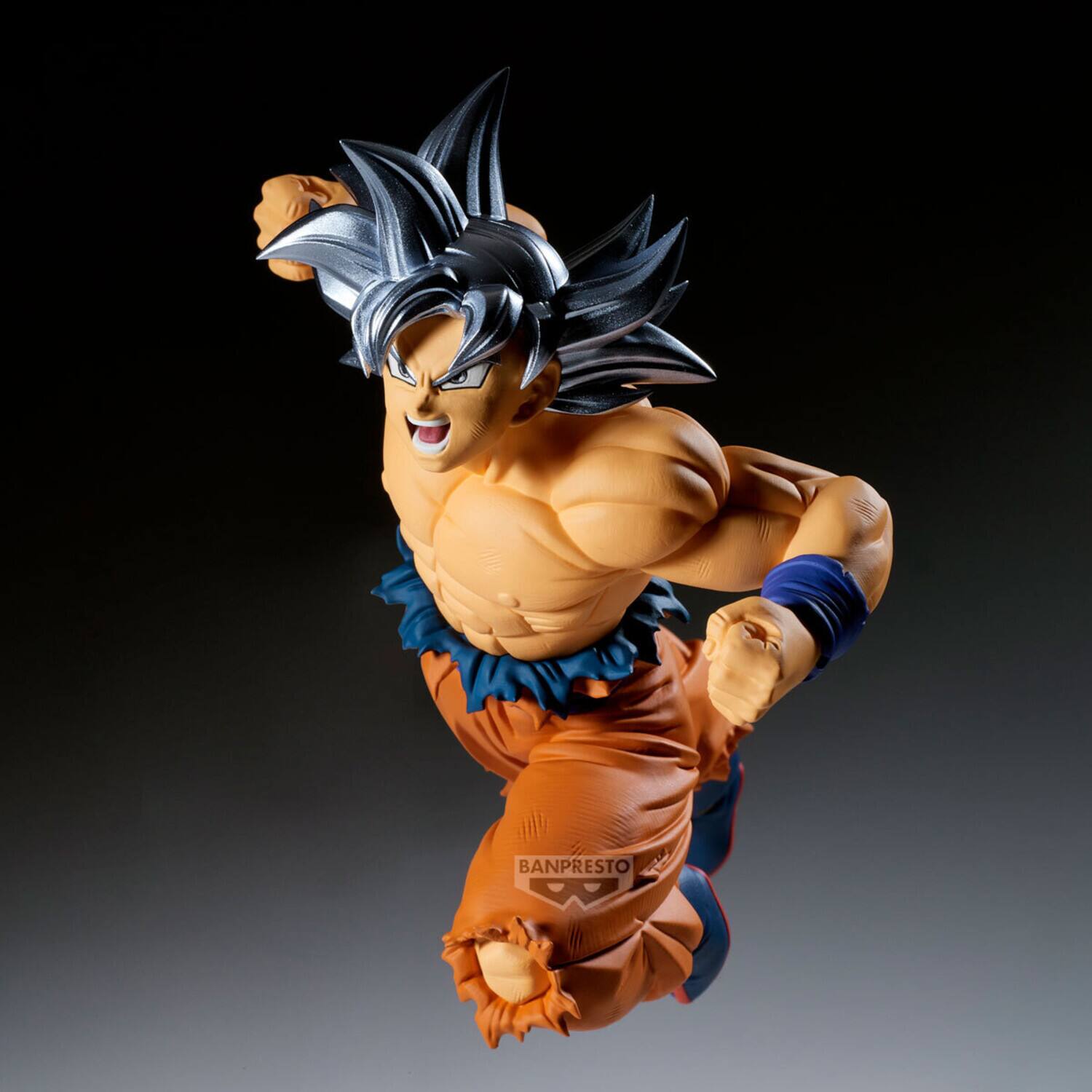 Alt View 2. PopMarket - Banpresto - Dragon Ball Super - Match Makers - Son Goku Ultra Instinct Statue   - COLLECTIBLES - Multicolor.