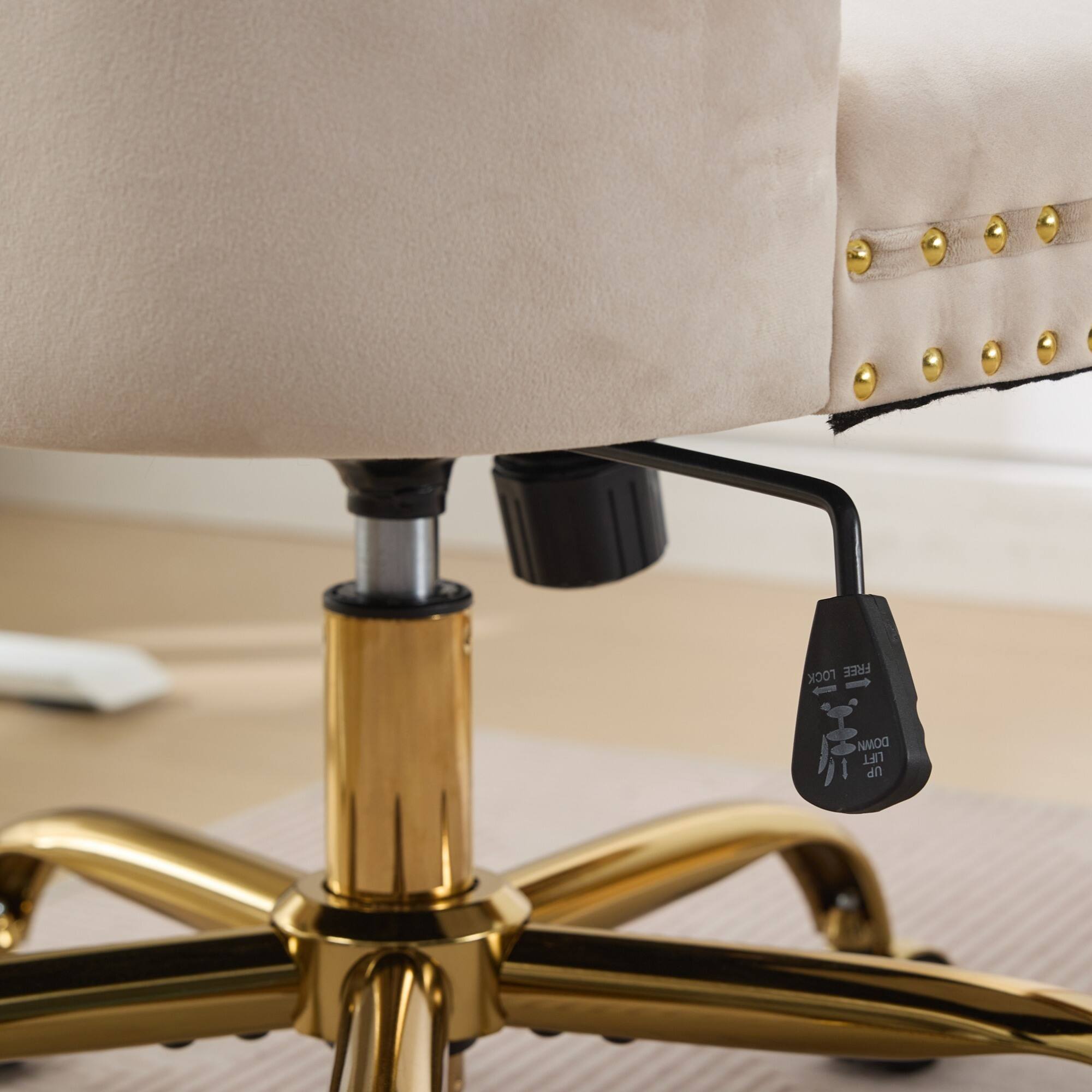 LOCK FREE  
DOWN LIFT UP