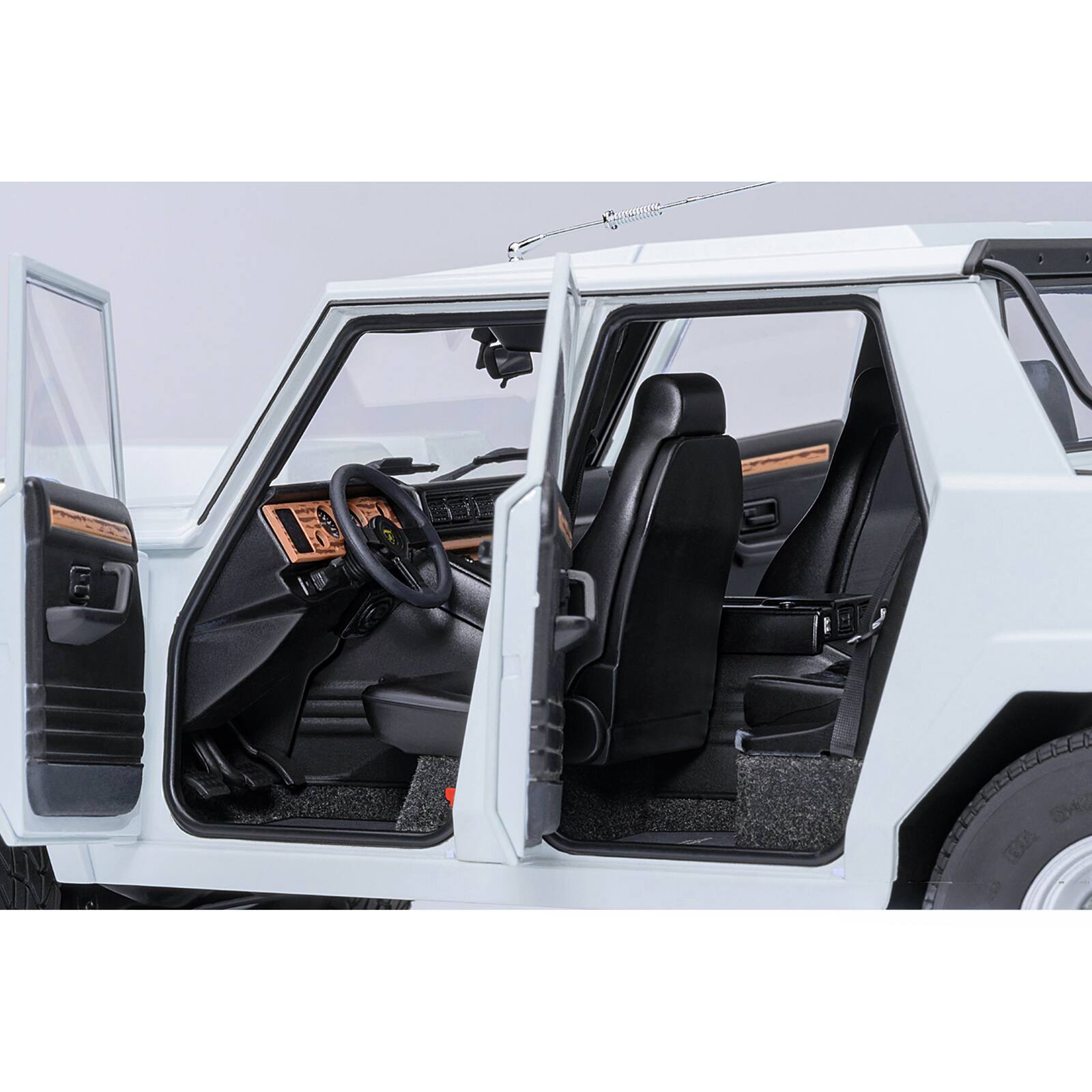 Alt View 3. Autoart - Lamborghini LM002 Bianco Polo Park White 1/18 Model Car Autoart.