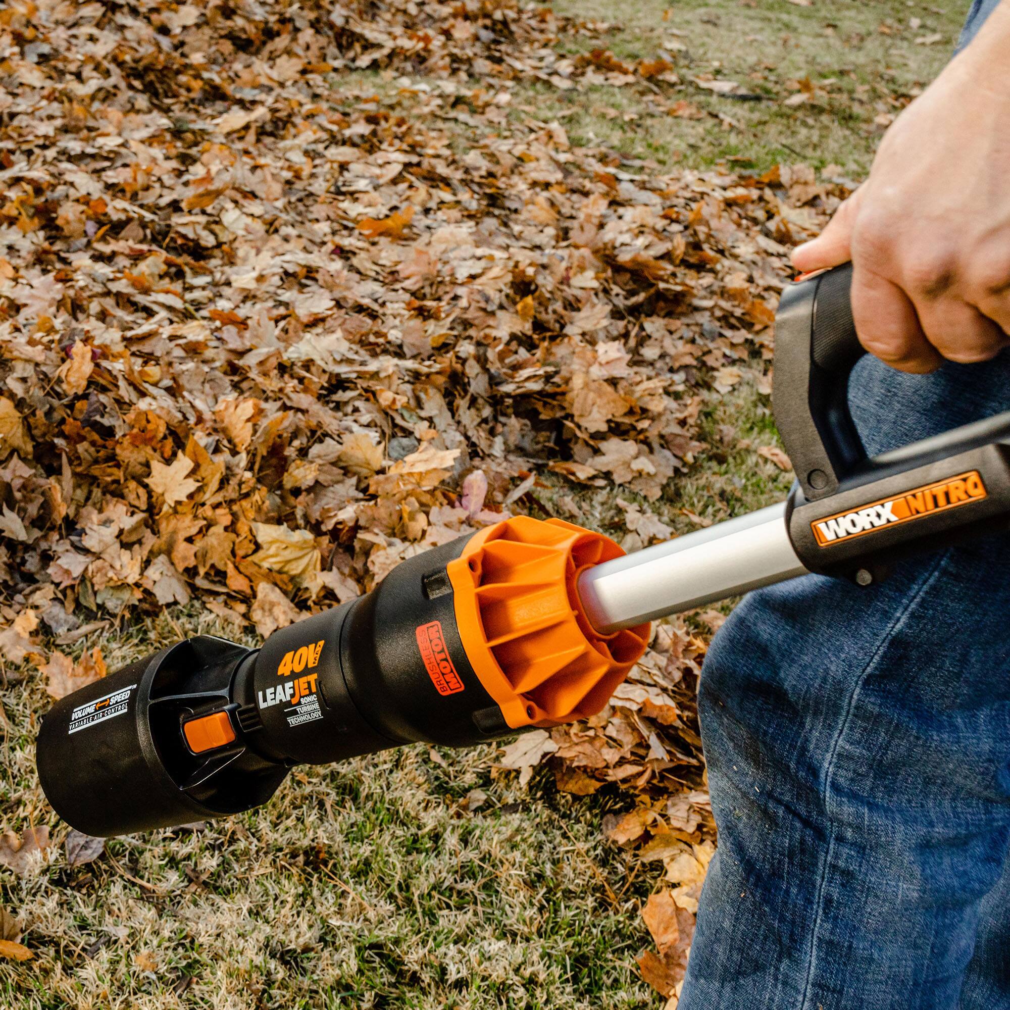 Alt View 17. WORX - WG585 40V 165 MPH 620 CFM Cordless Blower (2 x 4.0 Ah Batteries and 1 x Charger) - Black.