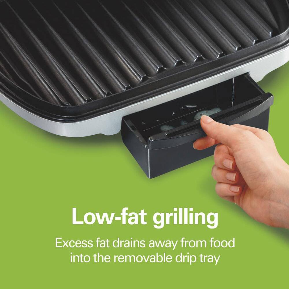 Low-fat grilling  
Excess fat drains away from food into the removable drip tray