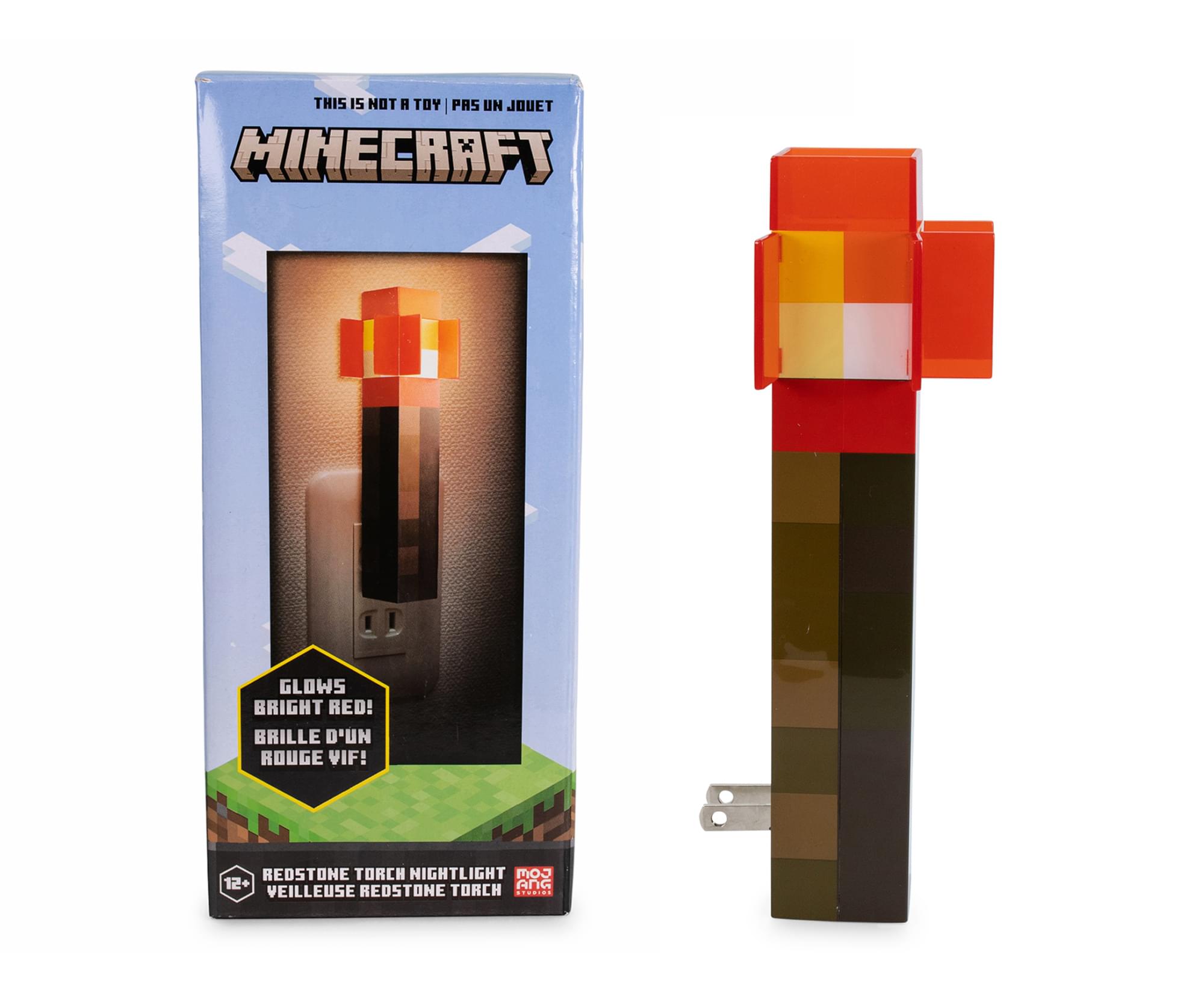 THIS IS NOT A TOY | PAS UN JOUET

MINECRAFT

GLOWS BRIGHT RED! | BRILLE D'UN ROUGE VIF!

REDSTONE TORCH NIGHTLIGHT | VEILLEUSE REDSTONE TORCH

12+
