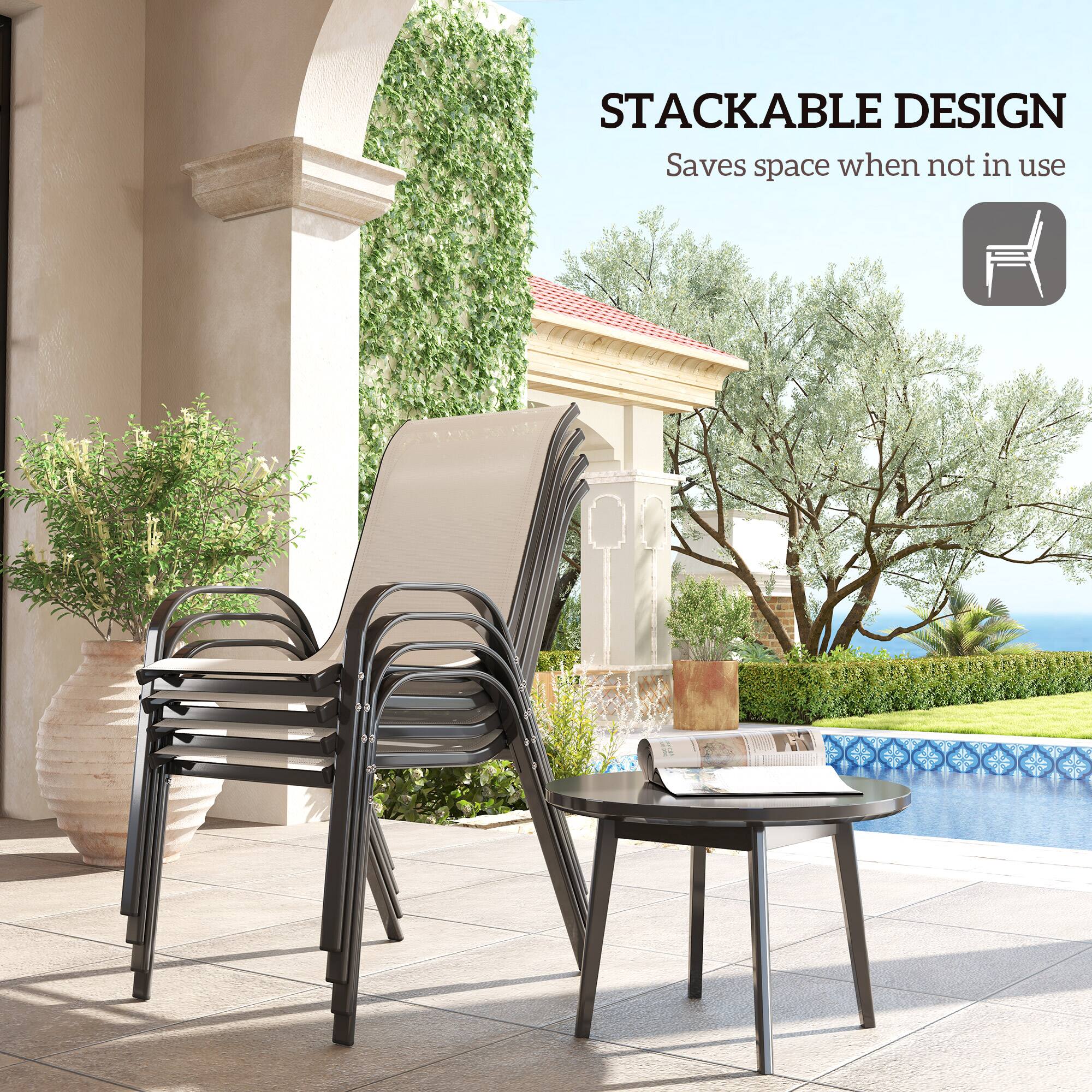 STACKABLE DESIGN
Saves space when not in use