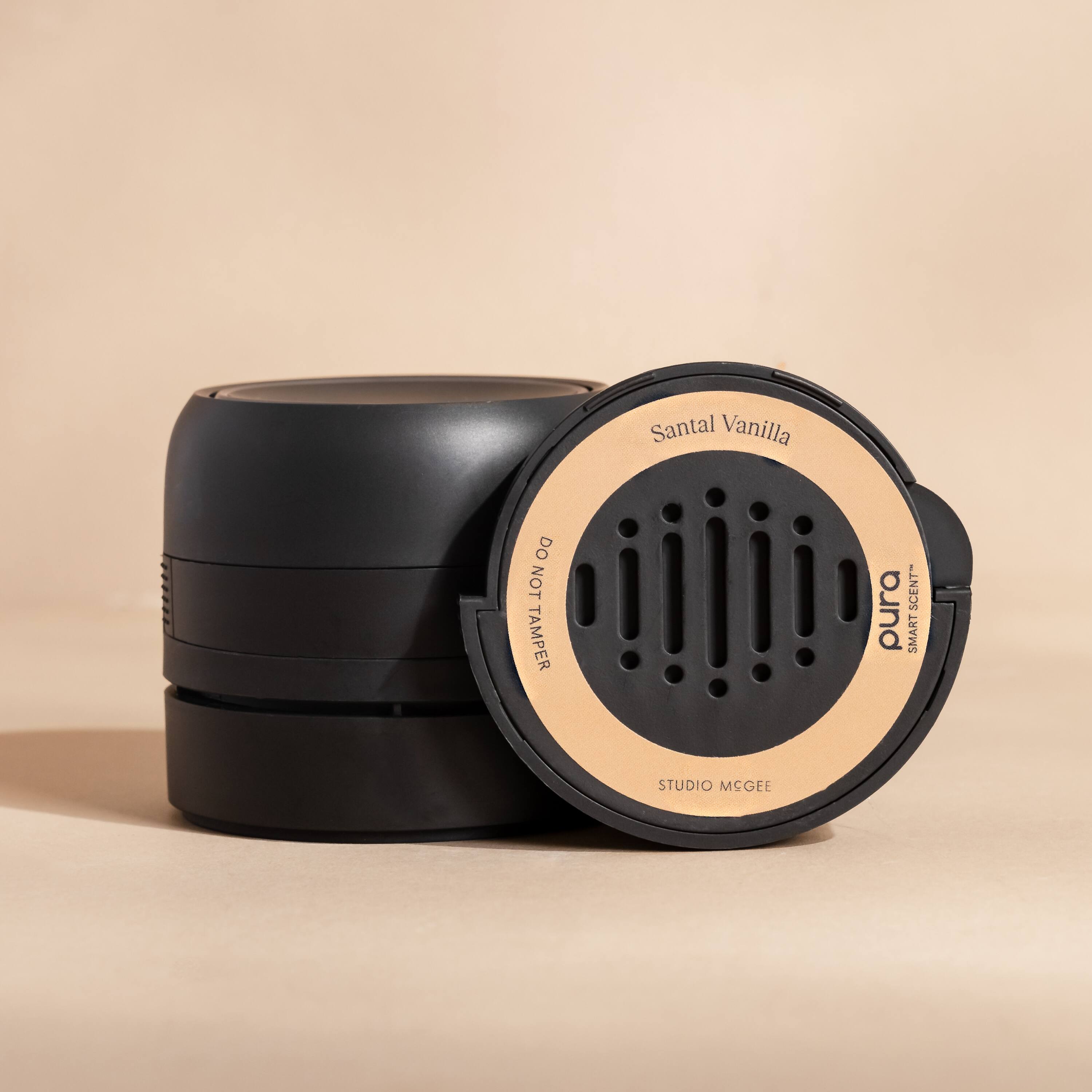 Santal Vanilla  
DO NOT TAMPER  
pura SCENT  
SMART STUDIO MCGEE