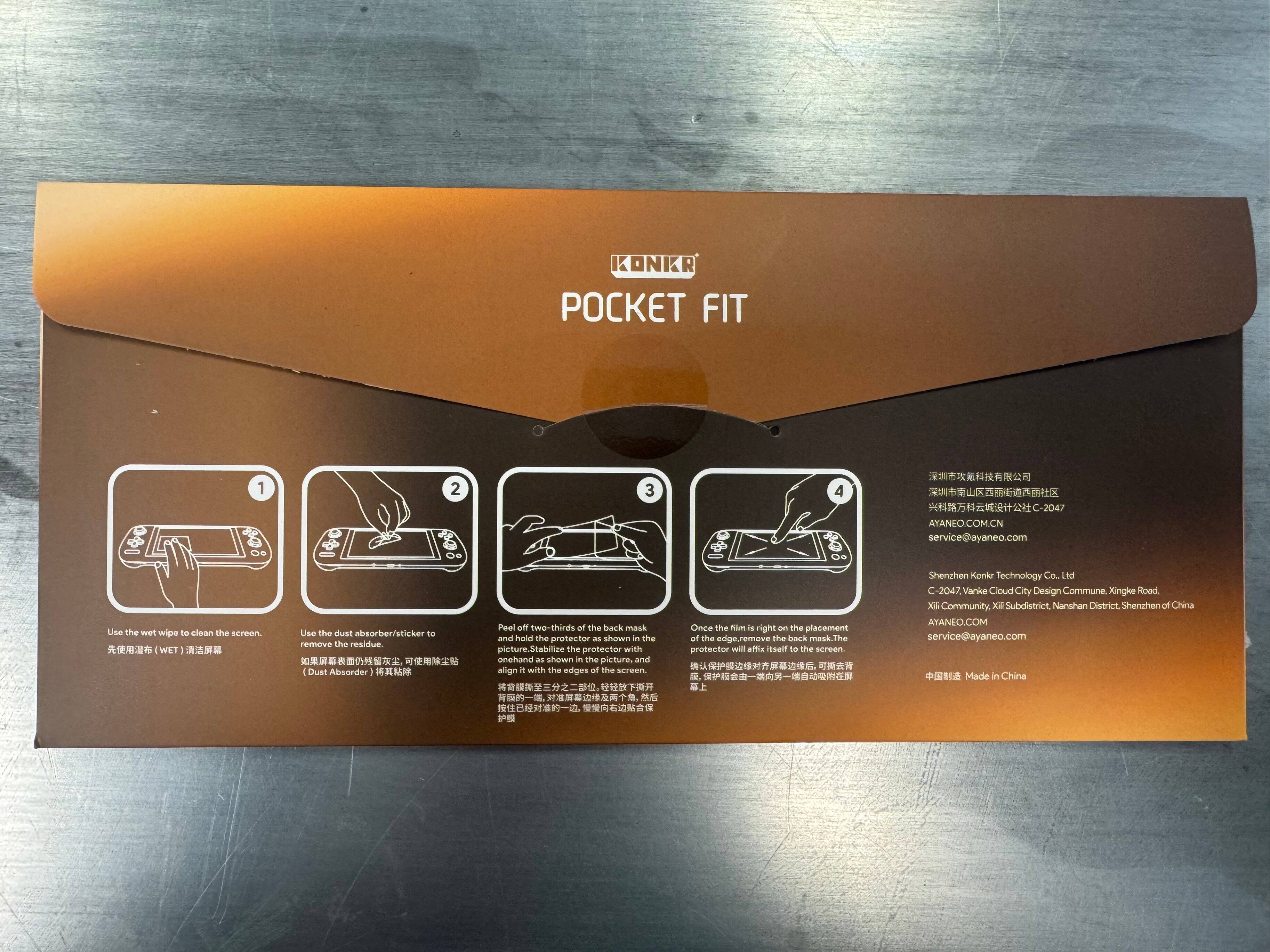 KONIKR  
POCKET FIT  

1. Use the wet wipe to clean the screen.  
   先使用湿布（WET）清洁屏幕  

2. Use the dust absorber/sticker to remove the residue.  
   如果屏幕表面仍有残留灰尘，可使用除尘贴（Dust Absorber）将其清除  

3. Peel off two-thirds of the back mask and stabilize the protector with one hand as shown in the picture, and align it with the edges of the screen.  
   将屏幕贴膜背面三分之二的背胶撕下，轻轻放下屏幕贴膜，将屏幕贴膜与屏幕对齐，一边慢慢向右移动贴合  

4. Once the film is right on the placement of the edge, remove the back mask. The protector will affix itself to the screen.  
   确认屏幕贴膜边缘对齐屏幕边缘后，可去掉保护膜背面的剩余背胶，屏幕贴膜会自动吸附在屏幕上  

Shenzhen Konik Technology Co. Ltd  
C-2047 Vanke Cloud City Design Commune, Xingke Road,  
Xili Community, Xili Subdistrict, Nanshan District, Shenzhen of China  
