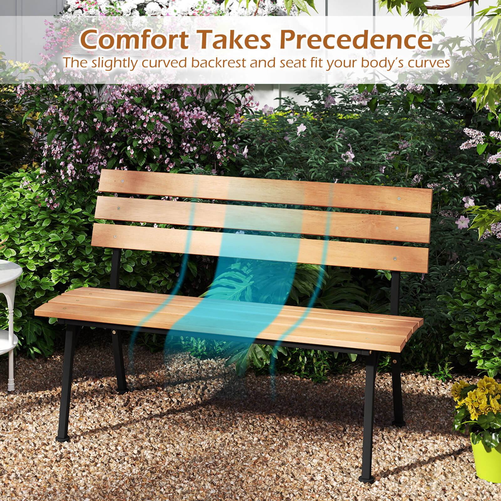 Comfort Takes Precedence  
The slightly curved backrest and seat fit your body's curves