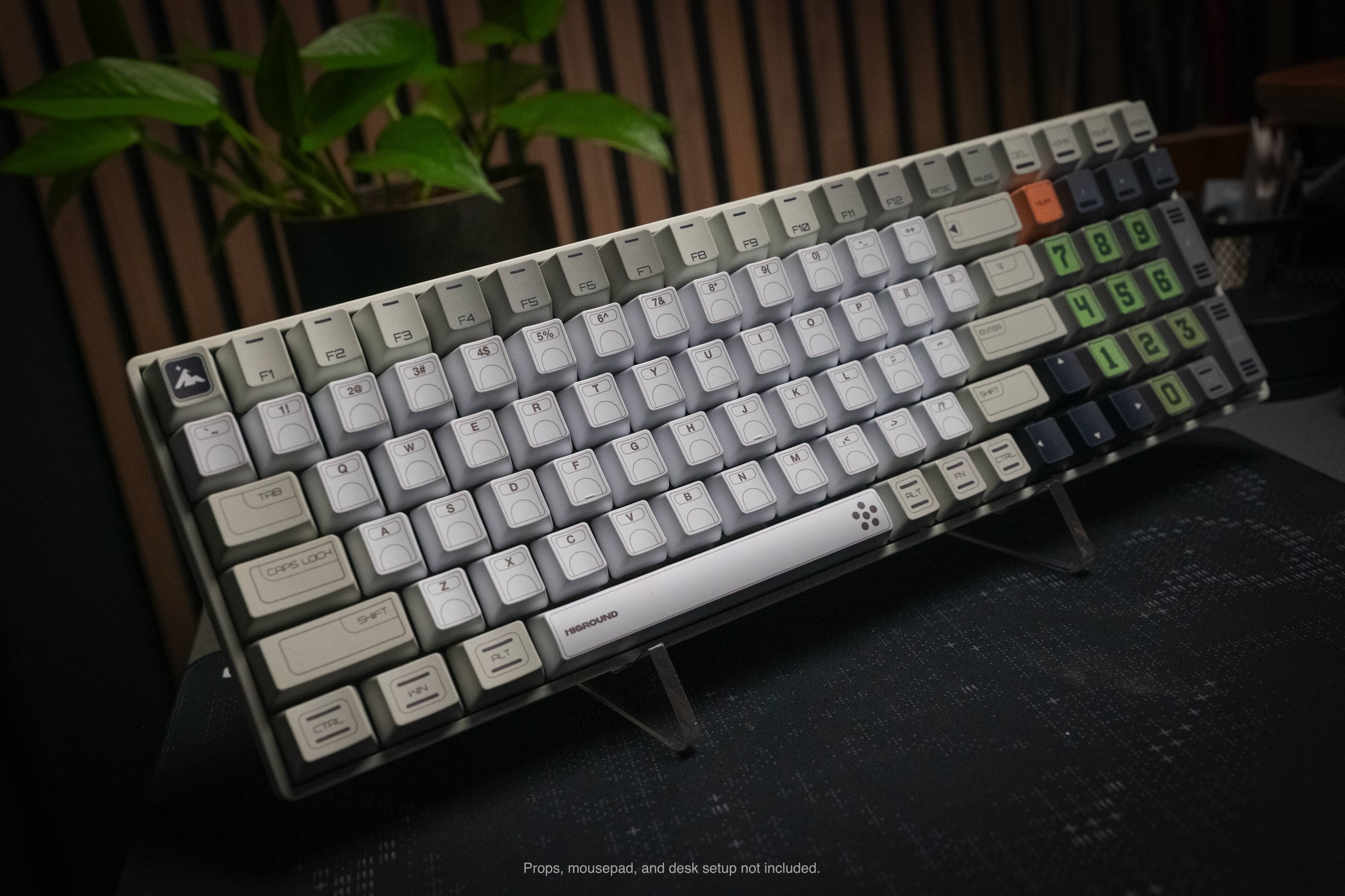 - F3 F2 F1 34 20 11 W Q TAB A LOCH CAPS SHET  
- F1 F6 FS 7& F4 6A 5% 45 Y T R E G F D S V C x Z HIGROUND PLT FB U H F9 S I J N F12 o K M F11 P L A P12 .. E 5 FLT Y 1 ee 9E! n CTRL FN 8 9 7 5 6 4 2 3 1  
- O CTRL WN Props, mousepad, and desk setup not included.