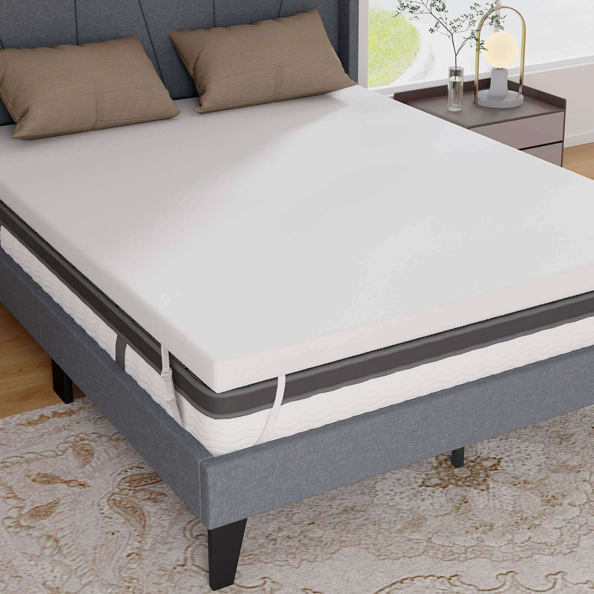 Costway - 3" Gel-Infused Memory Foam Mattress Topper with Removable & Washable Cover Queen - White