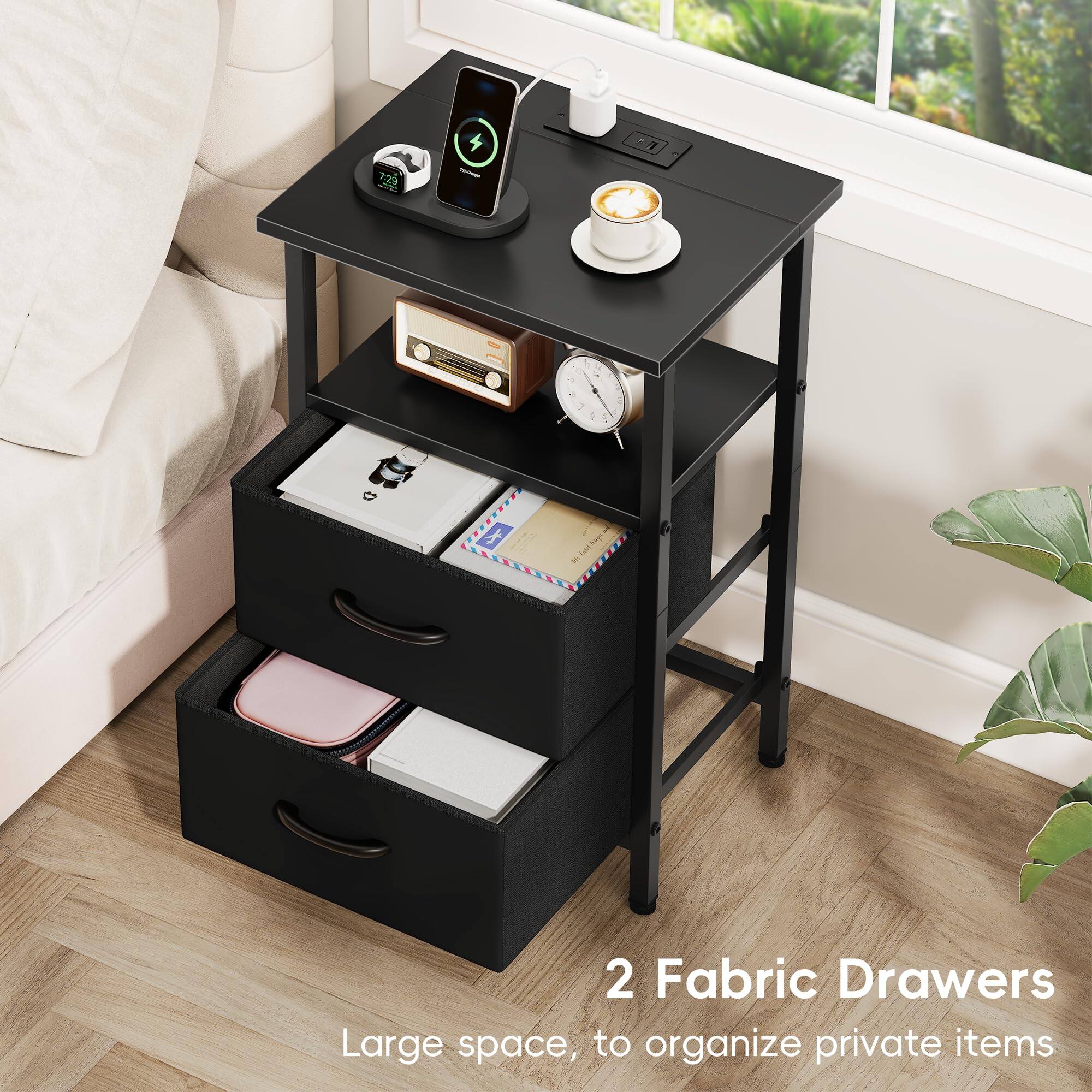 7.2% - 1 a . a 1 1 4 - M 3 2

2 Fabric Drawers
Large space, to organize private items