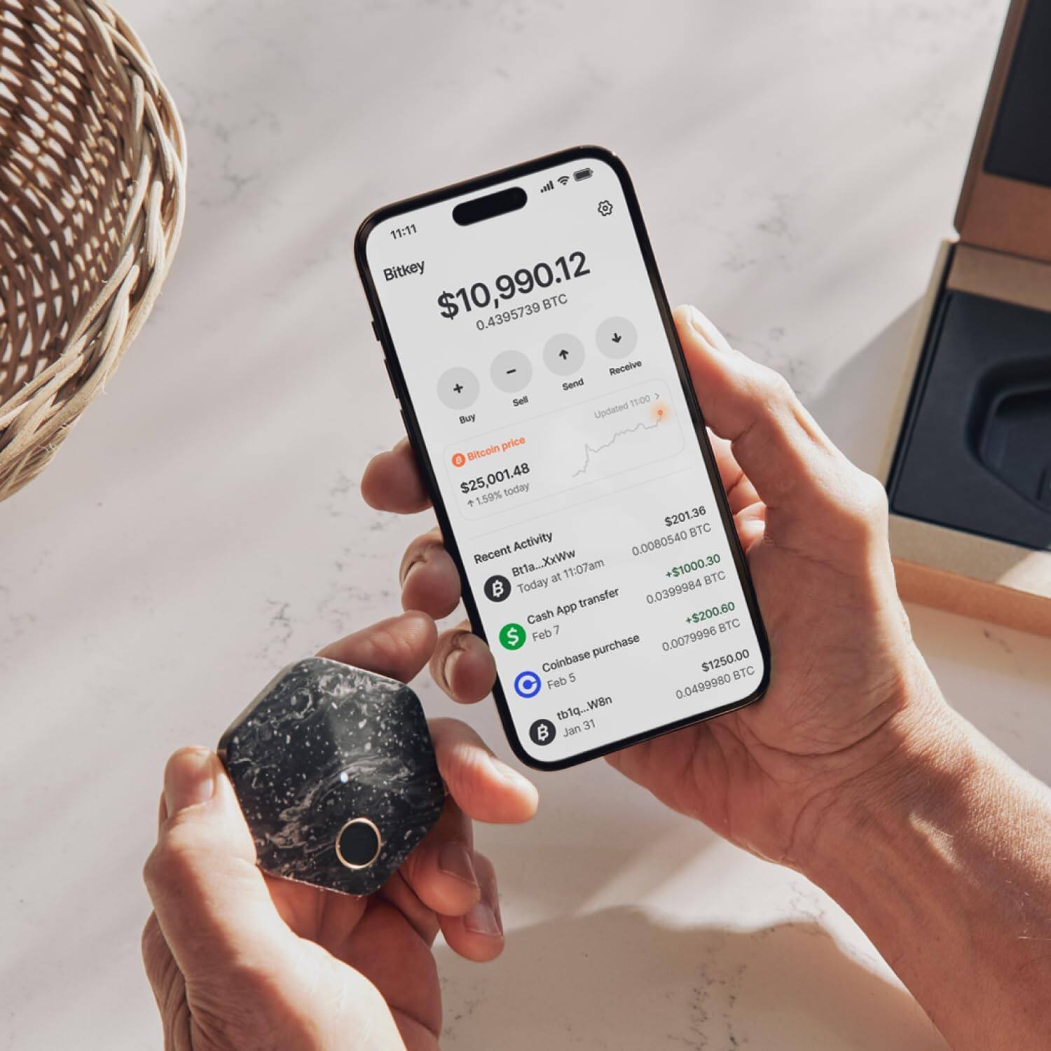 Bitkey  
$10,990.12  
0.4395739 BTC  

Bitcoin price $25,001.48  
+15.9% today  

Recent Activity  
- Btta...XxWw at 11:07am  
  +$1000.30  
  0.0080540 BTC  
- Cash App transfer  
  +$200.60  
  0.0399984 BTC  
- Coinbase purchase  
  $1250.00  
  0.0499980 BTC  
- tblq...W8n  
  0.0079996 BTC  
- Jan 31  

Send  
Receive  

Updated 11:00