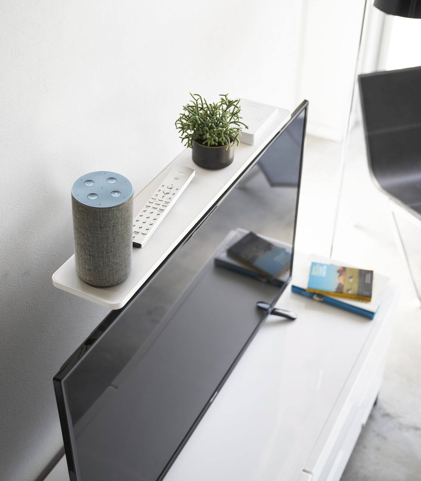 Angle. Yamazaki Home - VESA-Compliant TV Shelf (24" H)  - Steel - White.