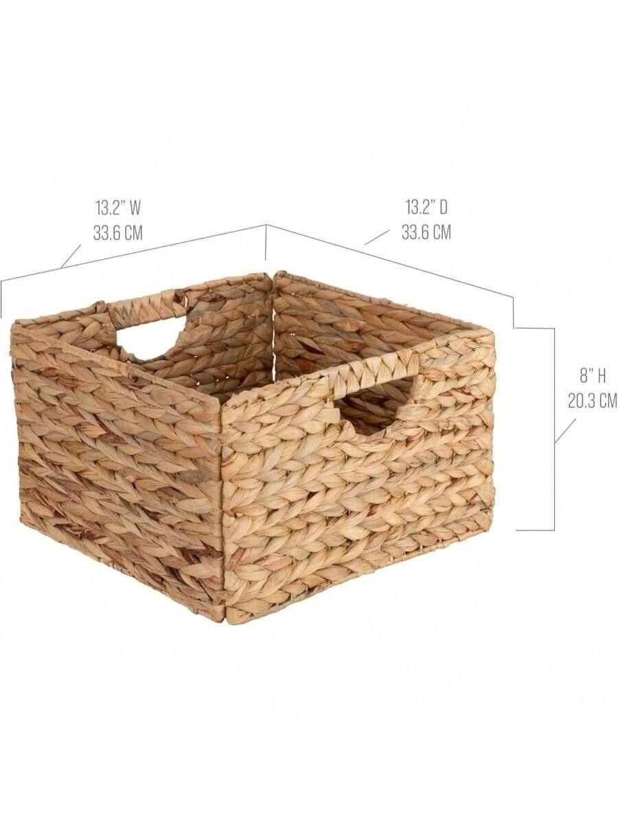 13.2" W 33.6 CM  
13.2" D 33.6 CM  
8" H 20.3 CM