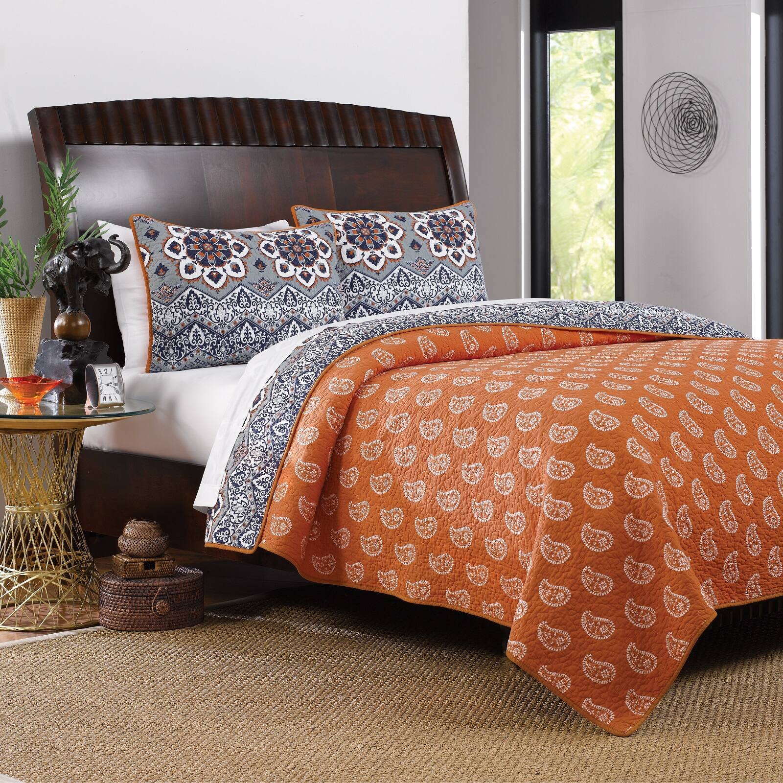 Angle. BreeBe - Medina Quilt Set 3-Piece Full/Queen - Saffron.