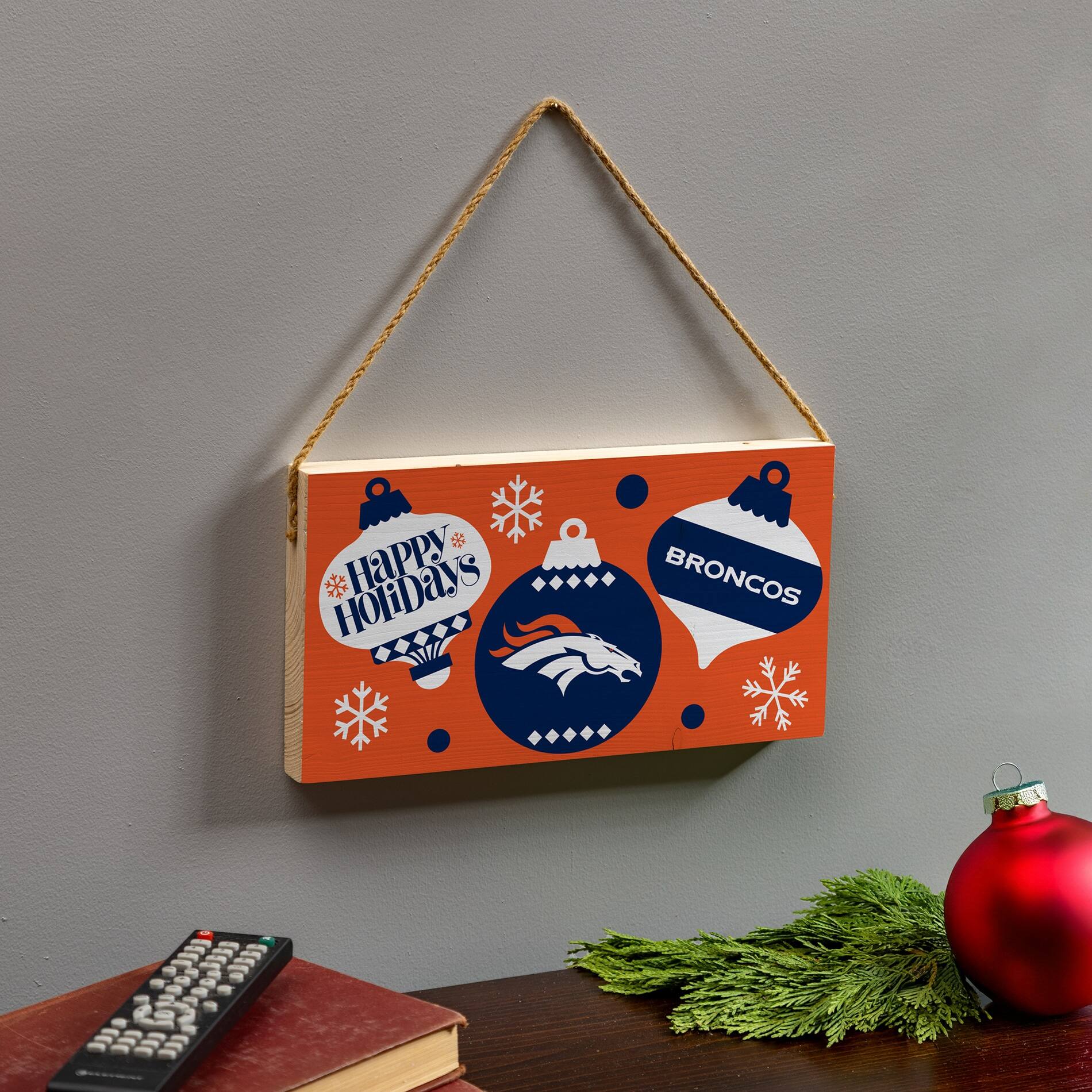 HAPPY HOLIDAYS  
BRONCOS