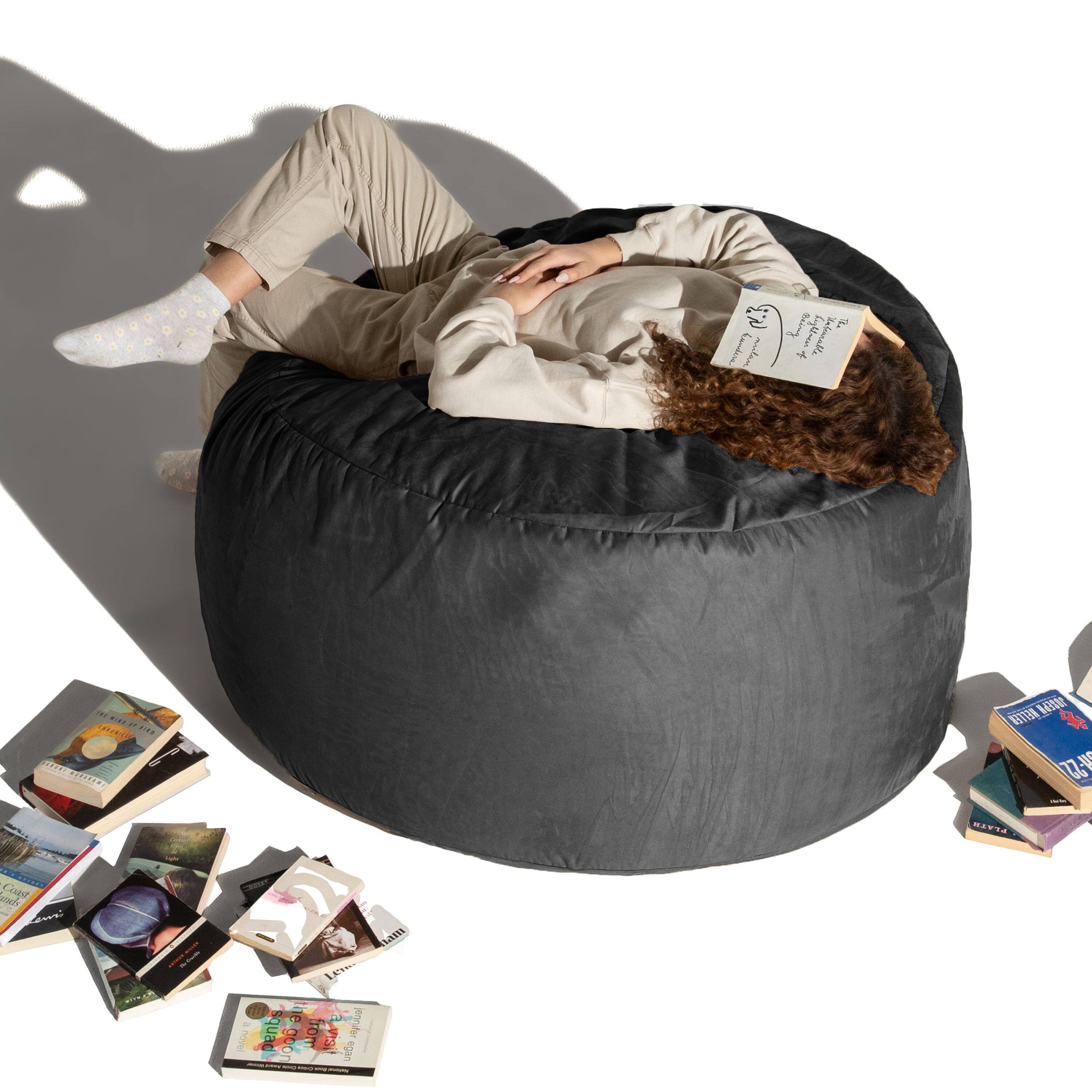 Sure, here is the corrected and grouped text:

**Text on the Image:**
- "L I I lu Valnnle N Cie otooa P01EN ETTEN itt 2 d FLATE on CouSt - Lv me hovel pents melabor 2 30m A 2 utde WINYU"

**Corrected Text:**
- "L I I lu Valnle N Cie otooa P01EN ETTEN itt 2 d FLATE on CouSt - Lv me hovel pents melabor 2 30m A 2 utde WINYU"

**Books and Magazines:**
- "The Art of Happiness"
- "The Power of Now"
- "The Alchemist"
- "The 7 Habits of Highly Effective People"
- "The 5 AM Club"
- "The 4-Hour Work Week"
- "The 4-Hour Body"
- "The 4-Hour Chef"
- "The 4-Hour Body"
- "The 4-Hour Work Week"
- "The 4-Hour Body"
- "The 4-Hour Chef"
- "The 4-Hour Body"
