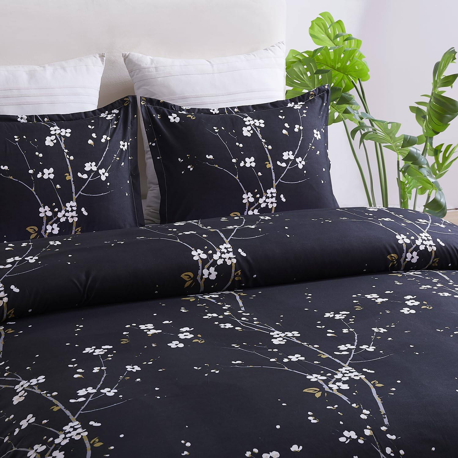 Left. Earthley Blooms - Soft Duvet Cover Set With Zipper Closure And Corner Ties Blossombranch Floral Printed Pattern Design 3 - Black-Queen.