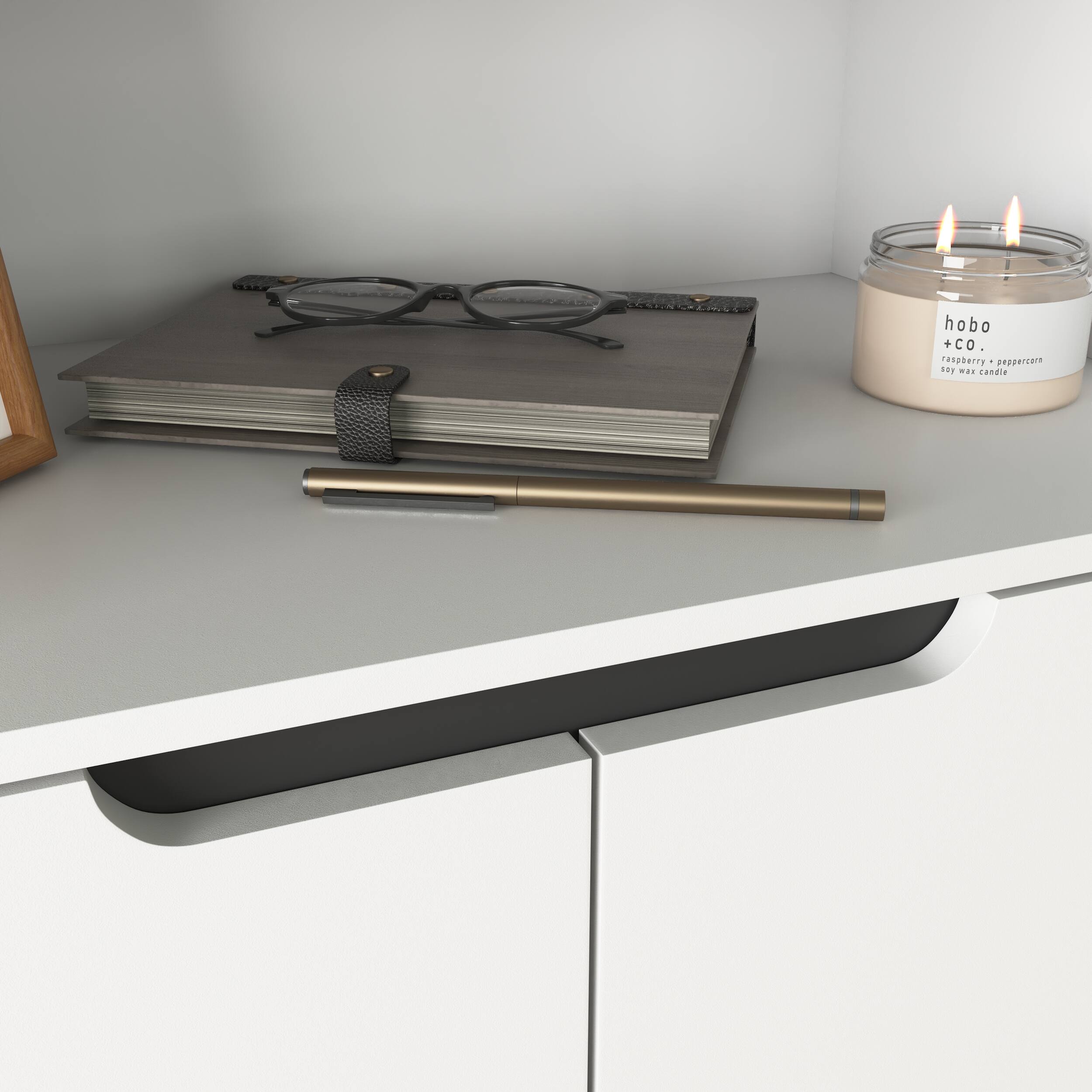 hobo +CO.  
respeerry - peppercorn  
soy wax candle