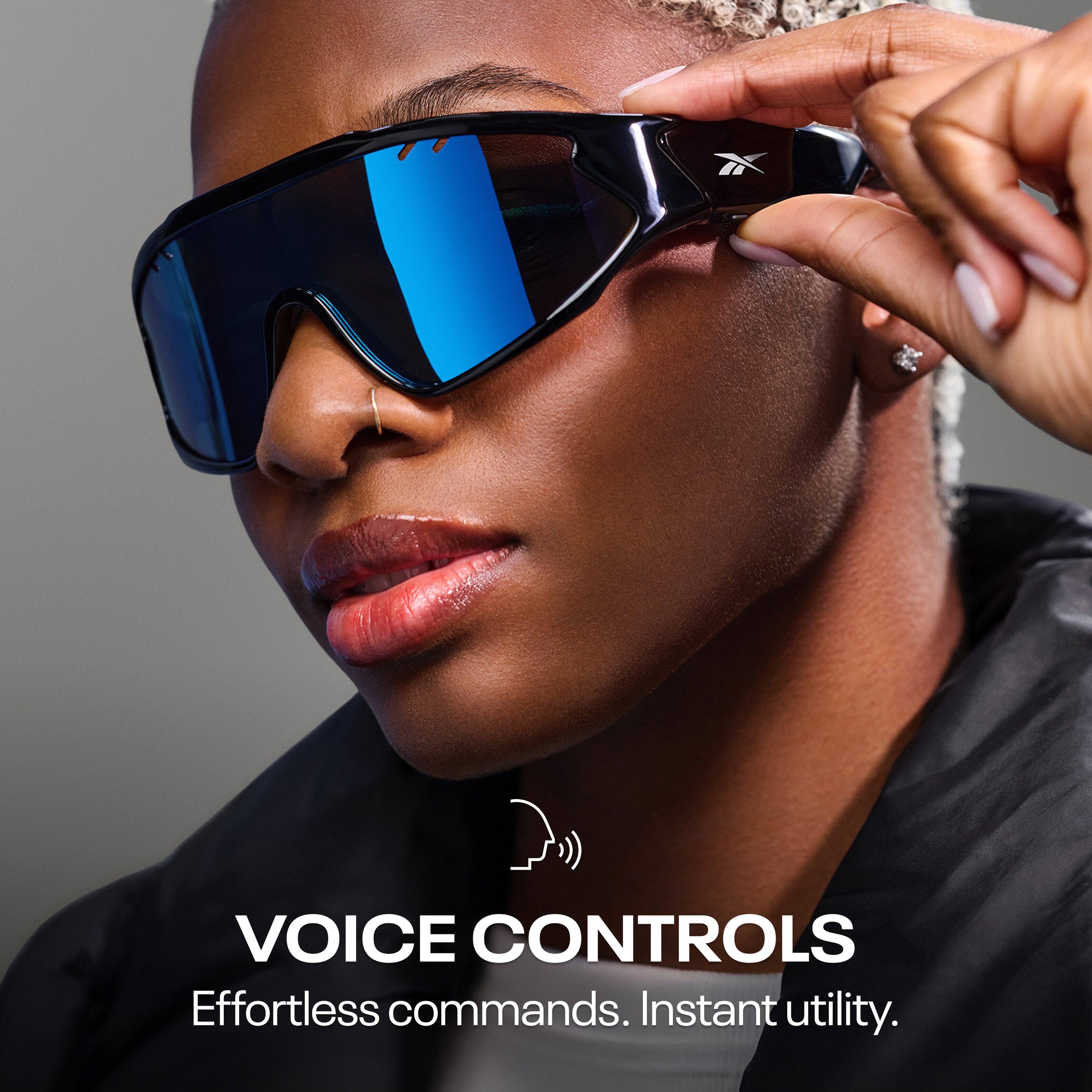 VOICE CONTROLS  
Effortless commands. Instant utility.