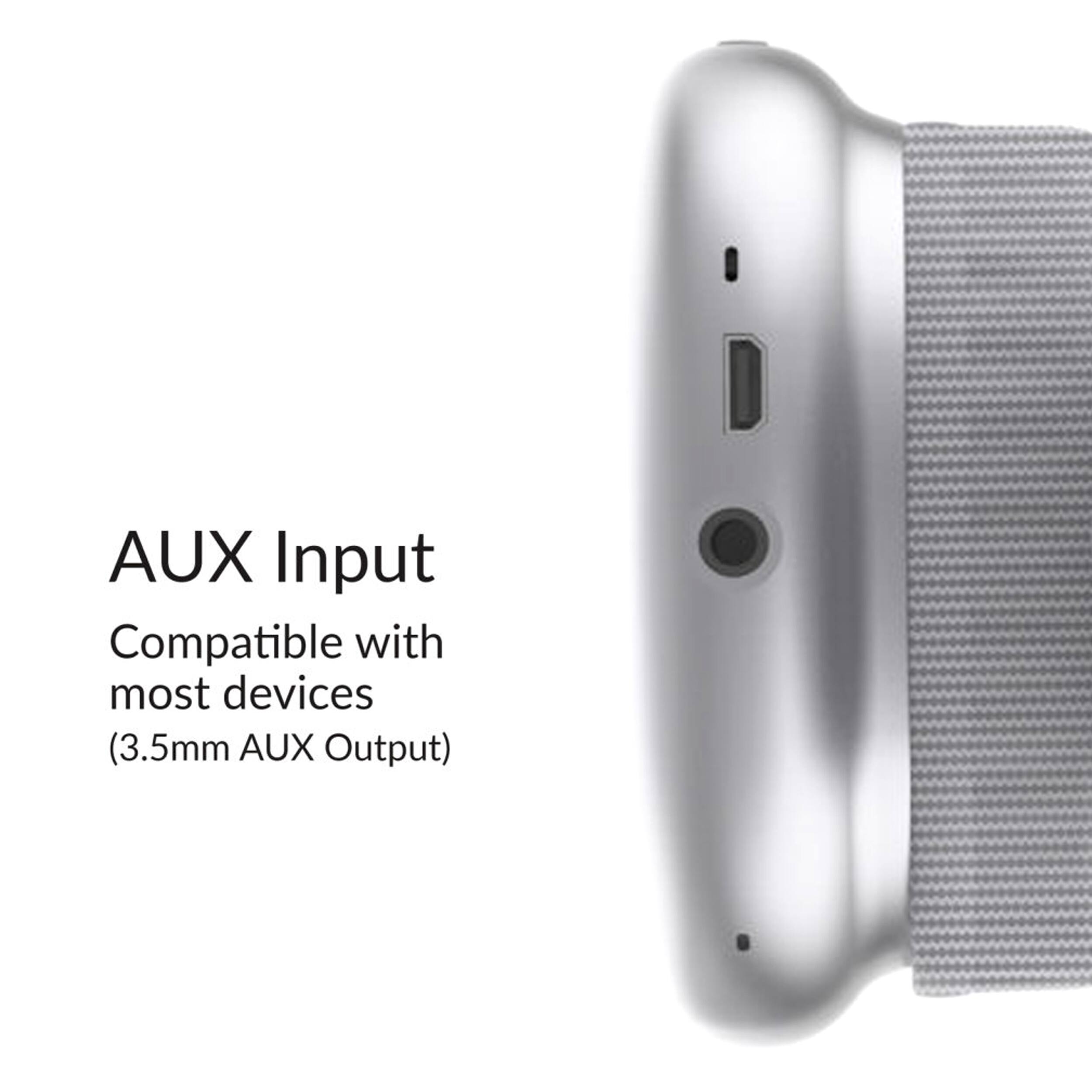 AUX Input
Compatible with most devices
(3.5mm AUX Output)