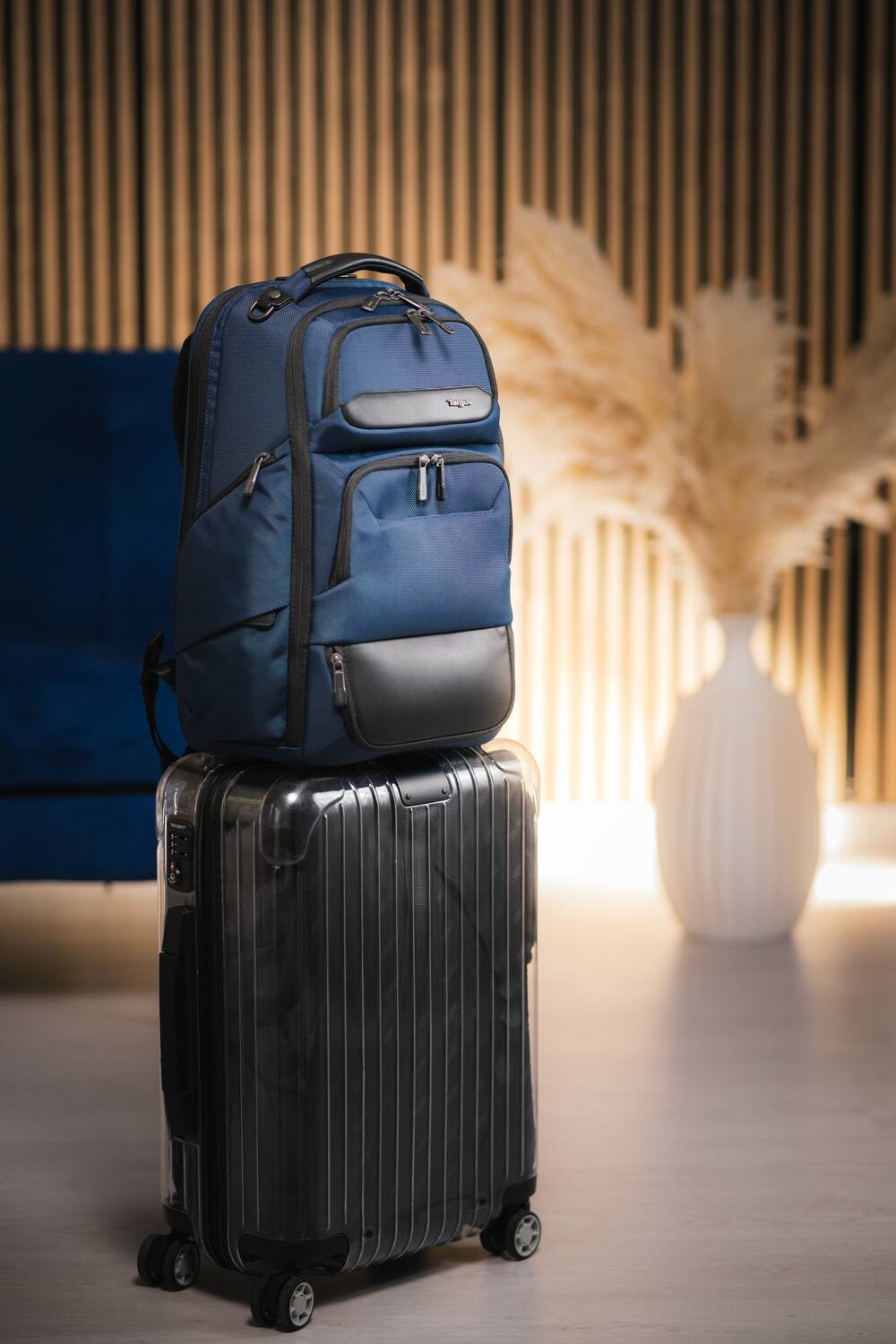 Alt View 14. Targus - 15-16” HeritageLuxe Backpack - Blue.
