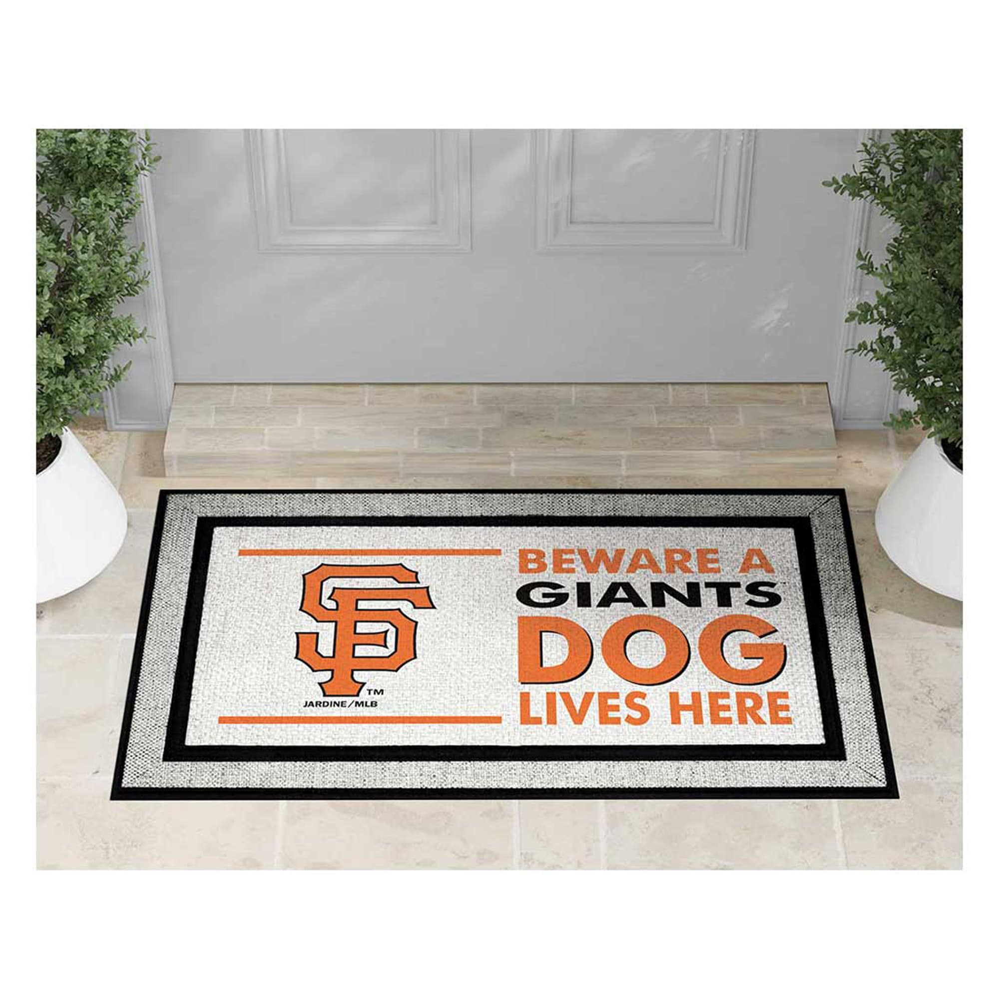 BEWARE A GIANTS SF™ DOG LIVES HERE